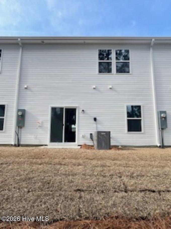 100562773 | Photo 23