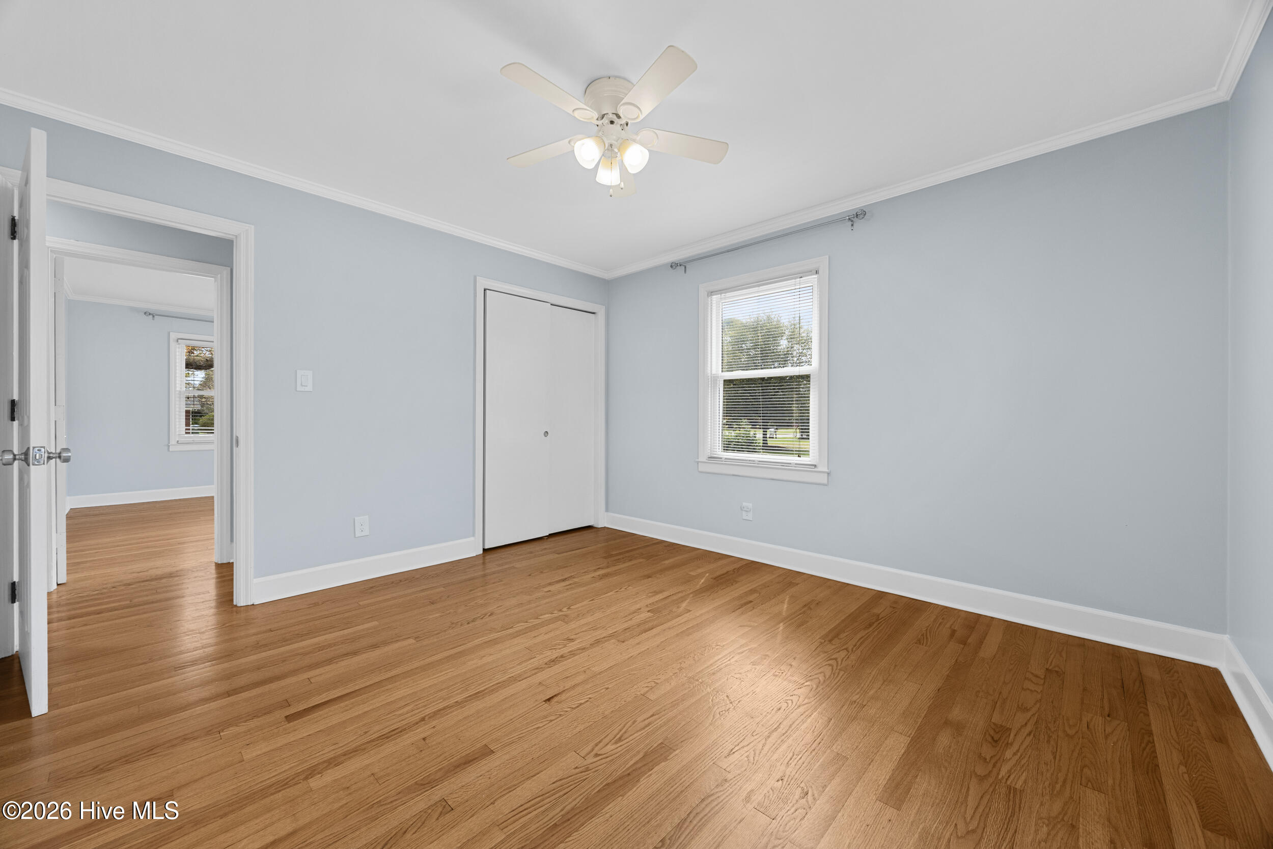 100561764 | Photo 25