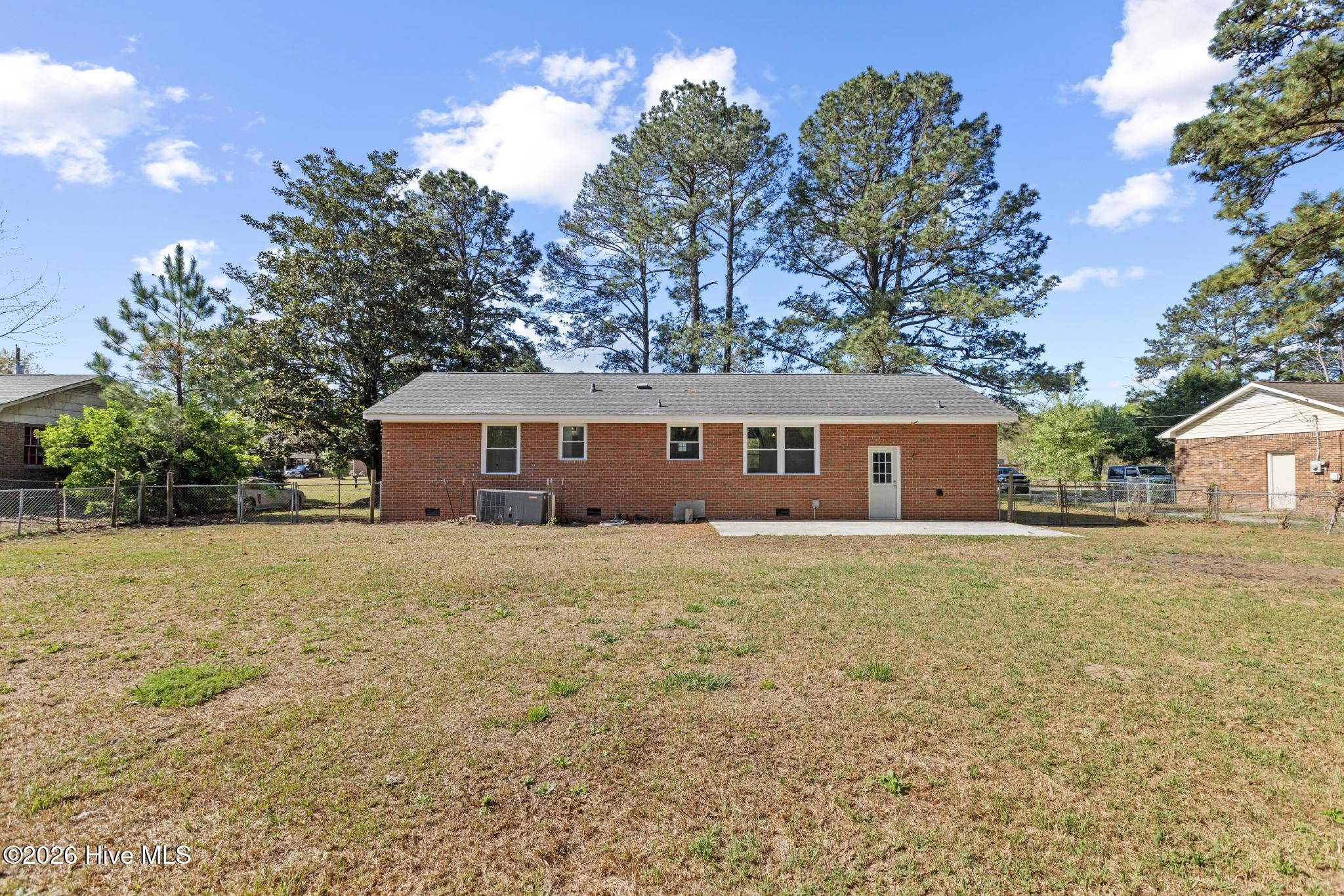 100565282 | Photo 30