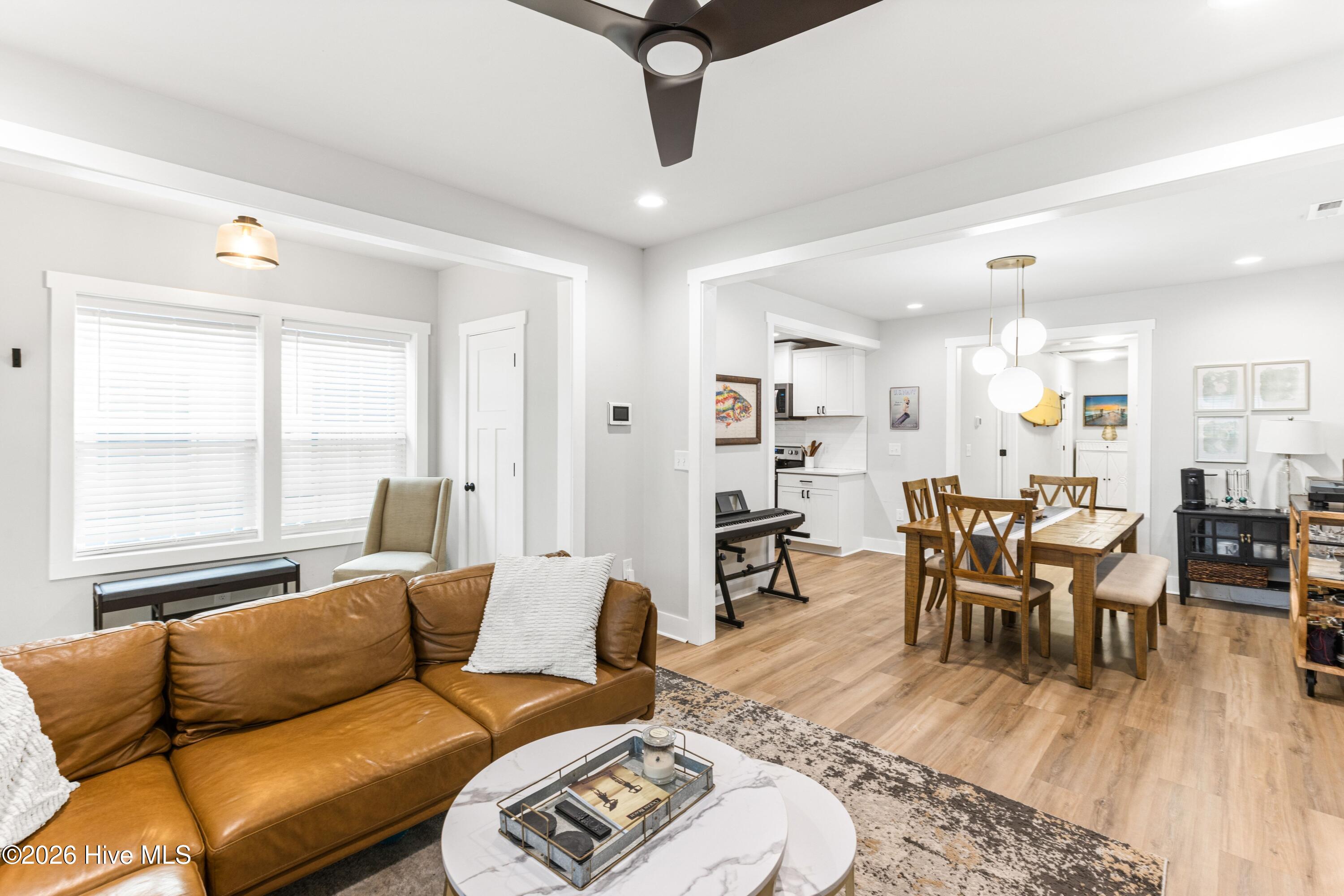 100559701 | Photo 10