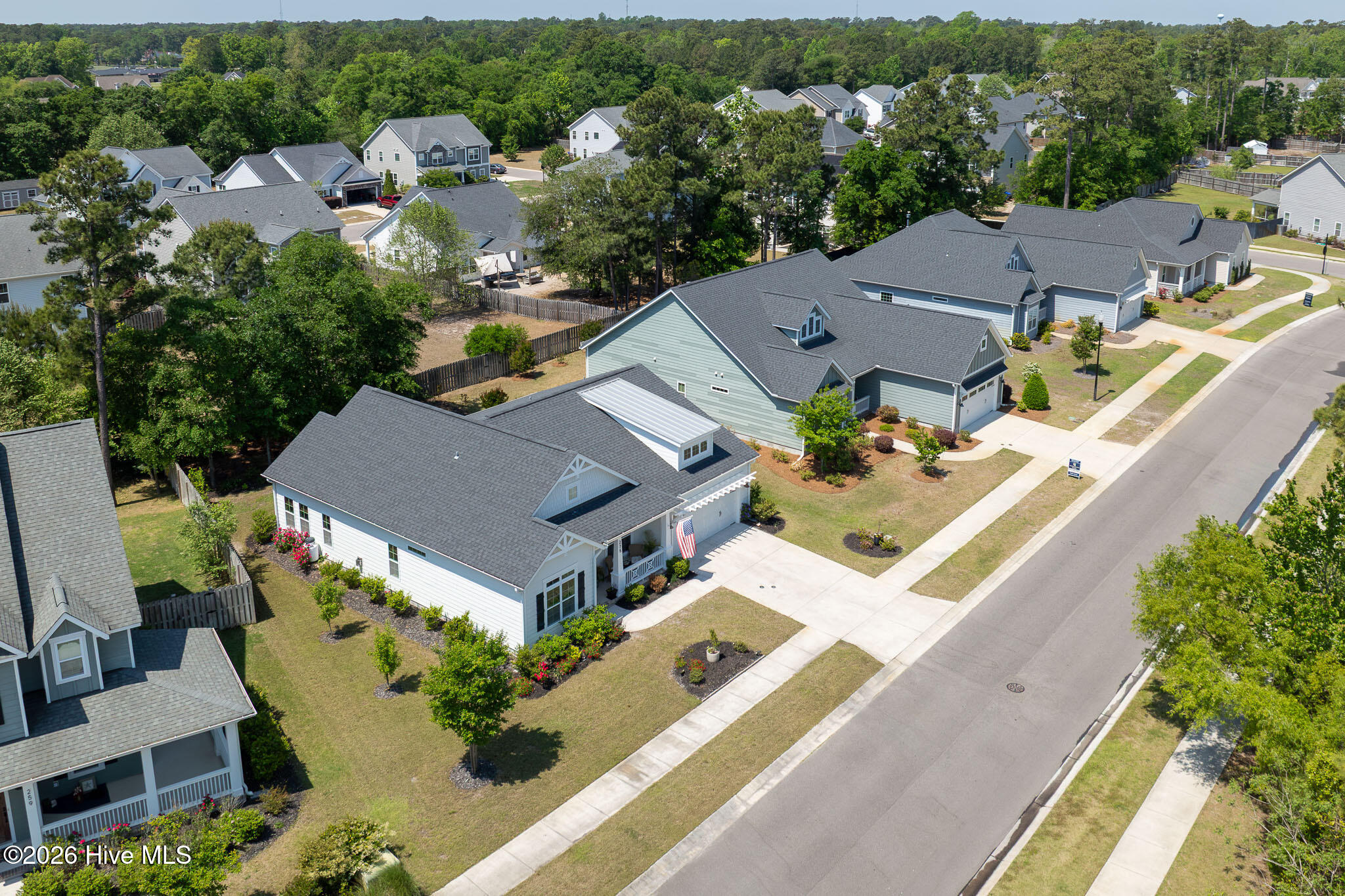 100569599 | Photo 36