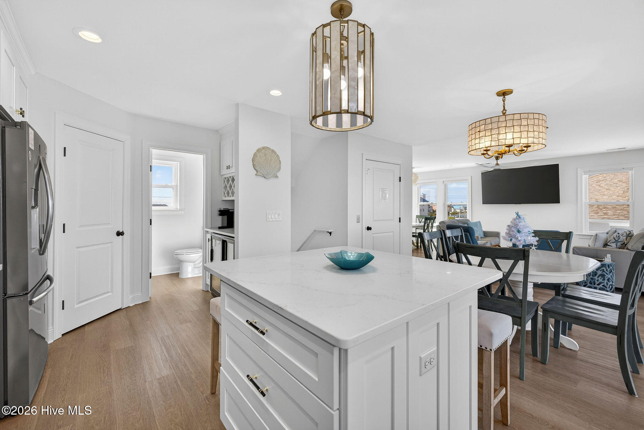 100565541 | Photo 13