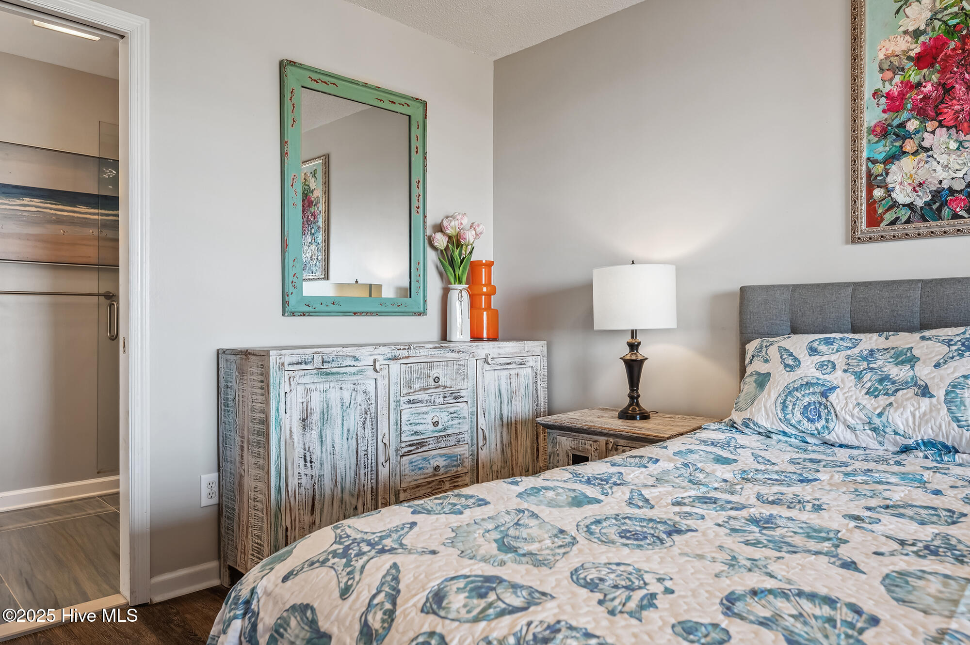 100538972 | Photo 49