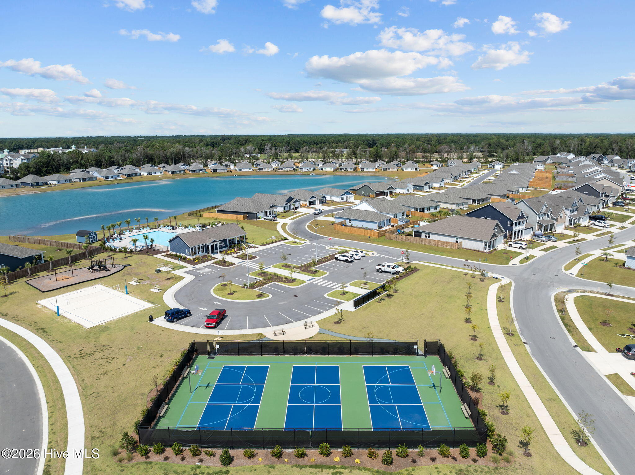 100555657 | Photo 47