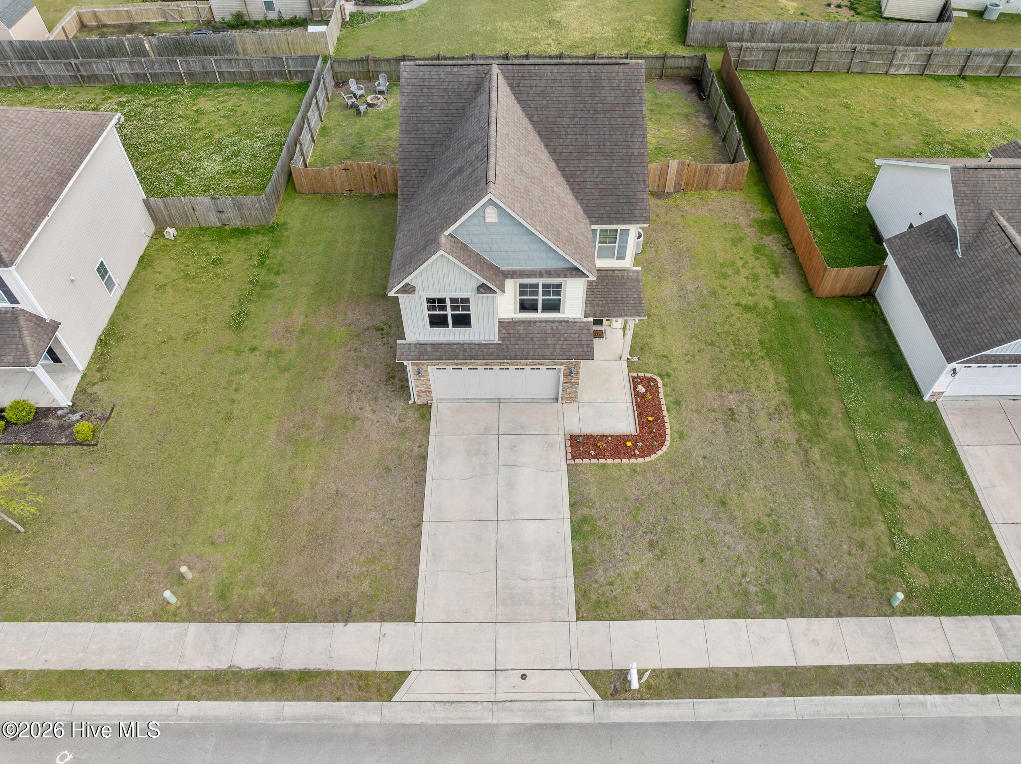 100567212 | Photo 49