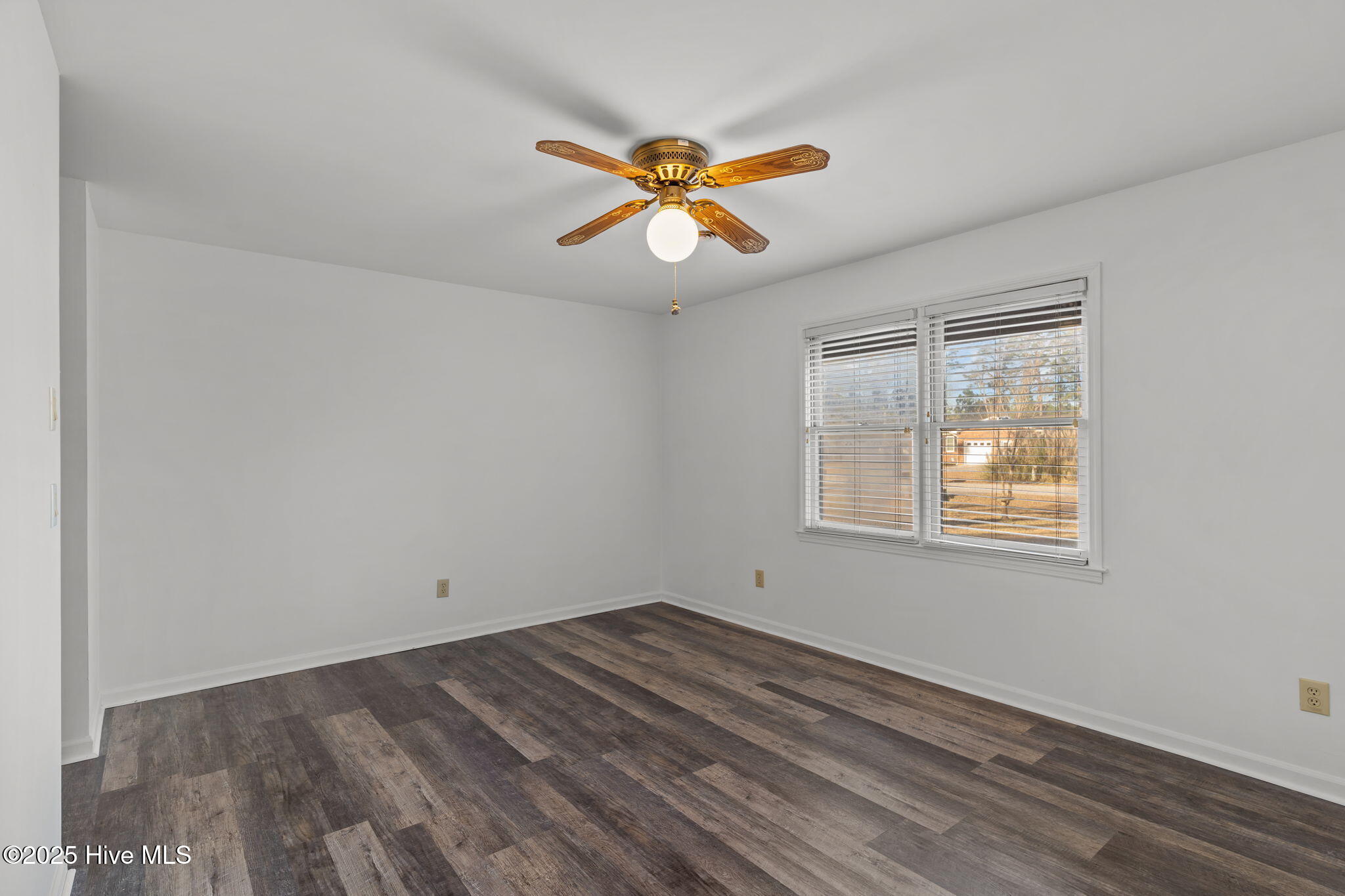 100545150 | Photo 32