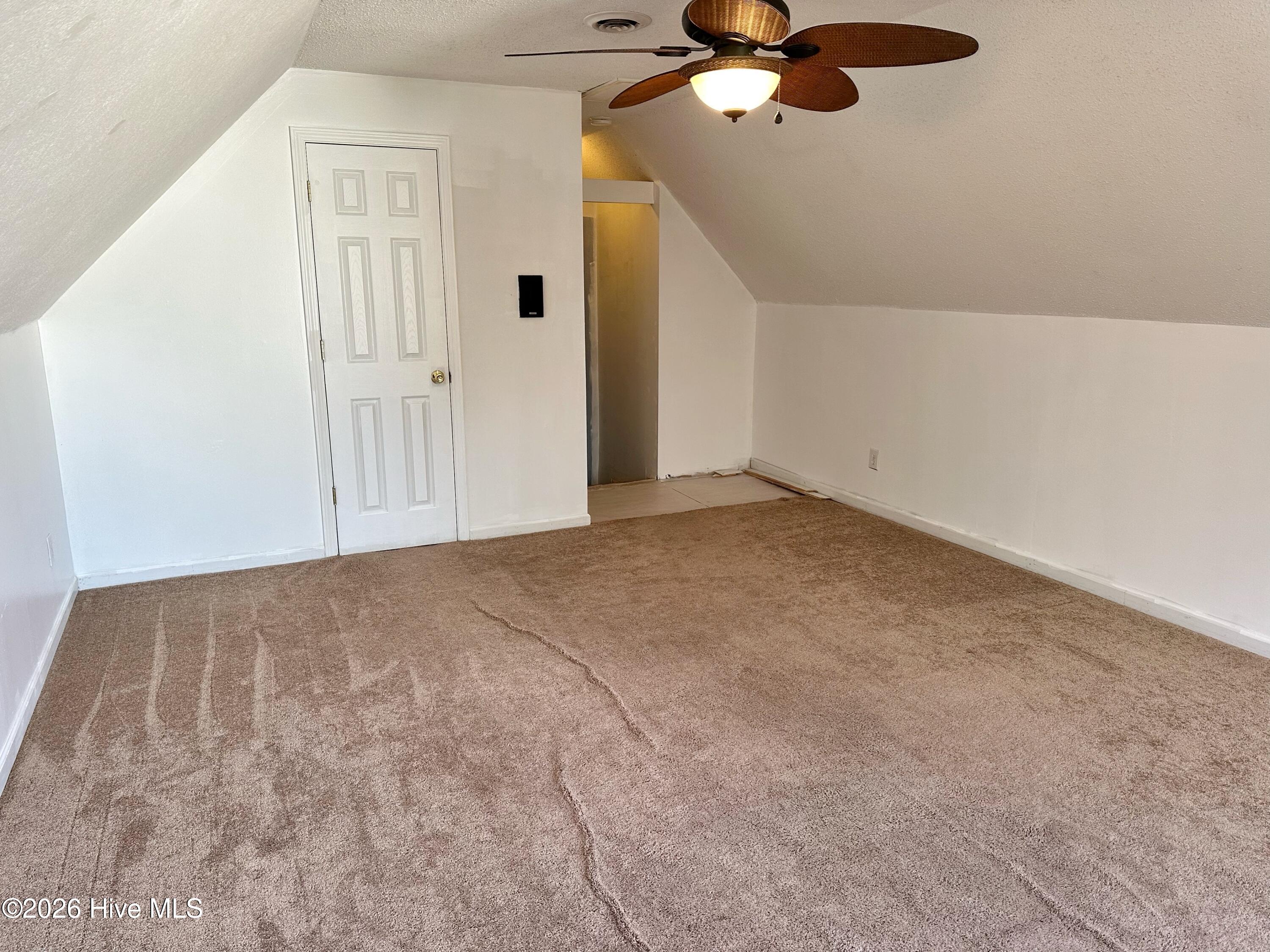 100551305 | Photo 31