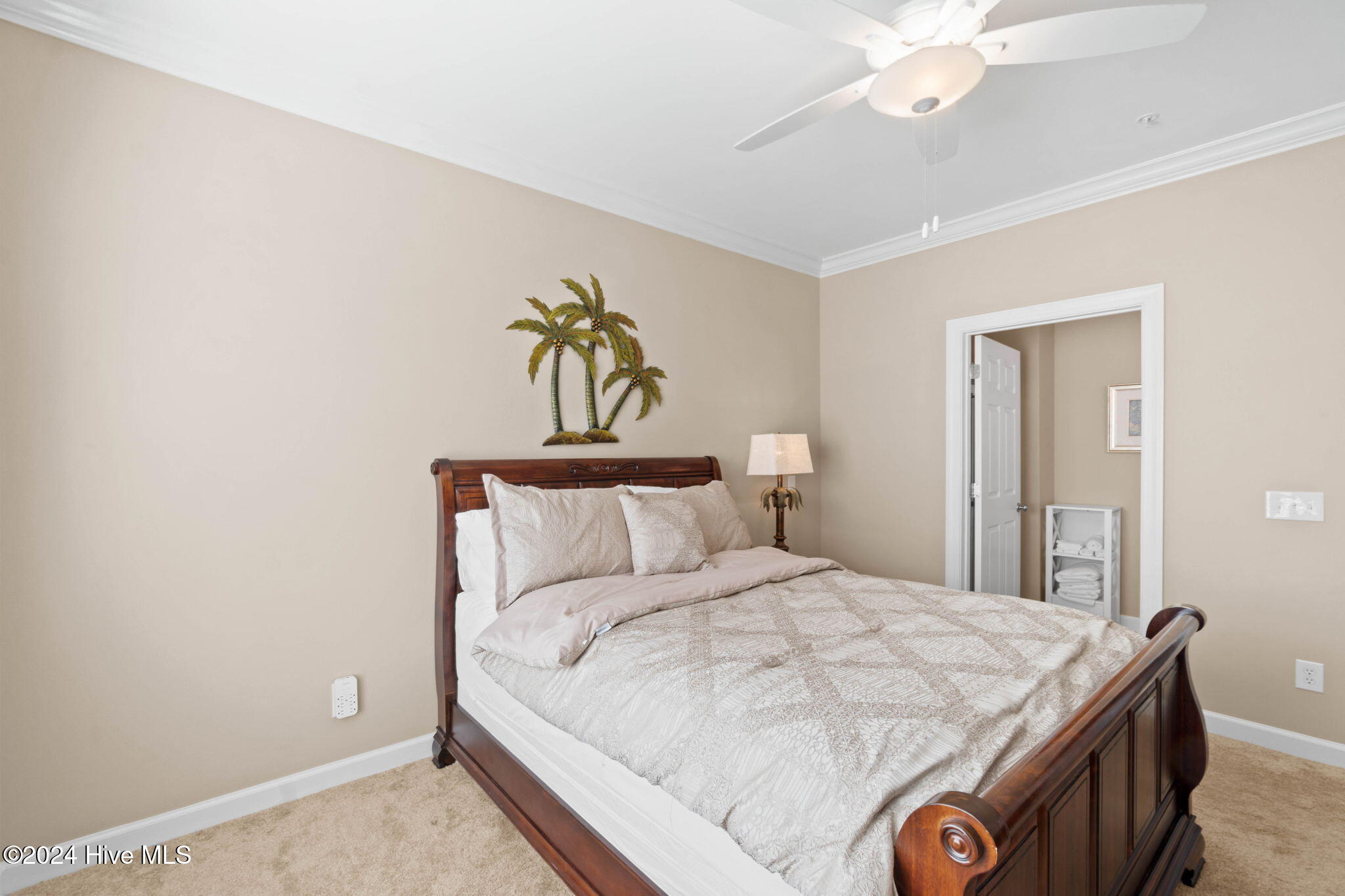 100548065 | Photo 30