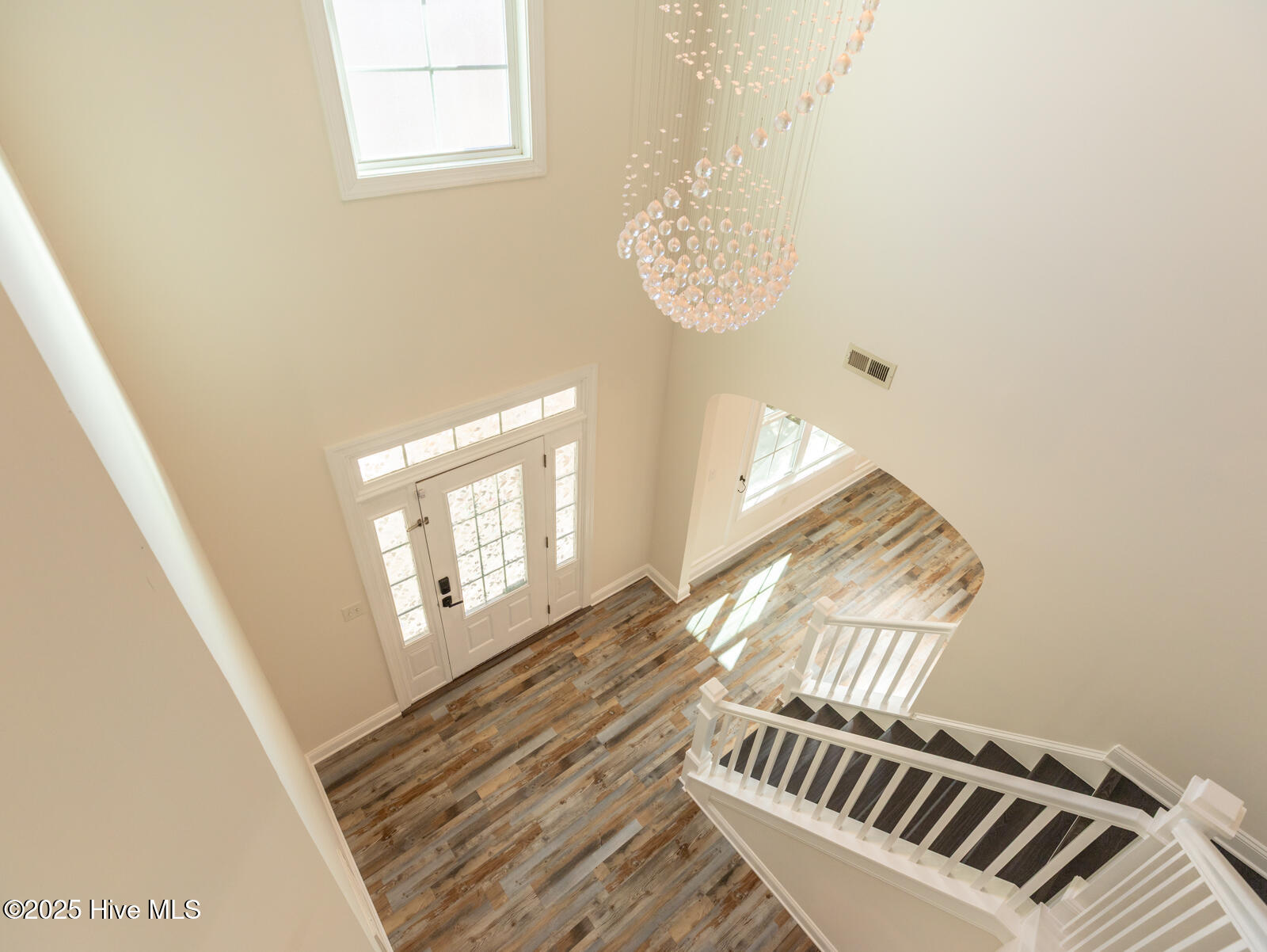 100546251 | Photo 10