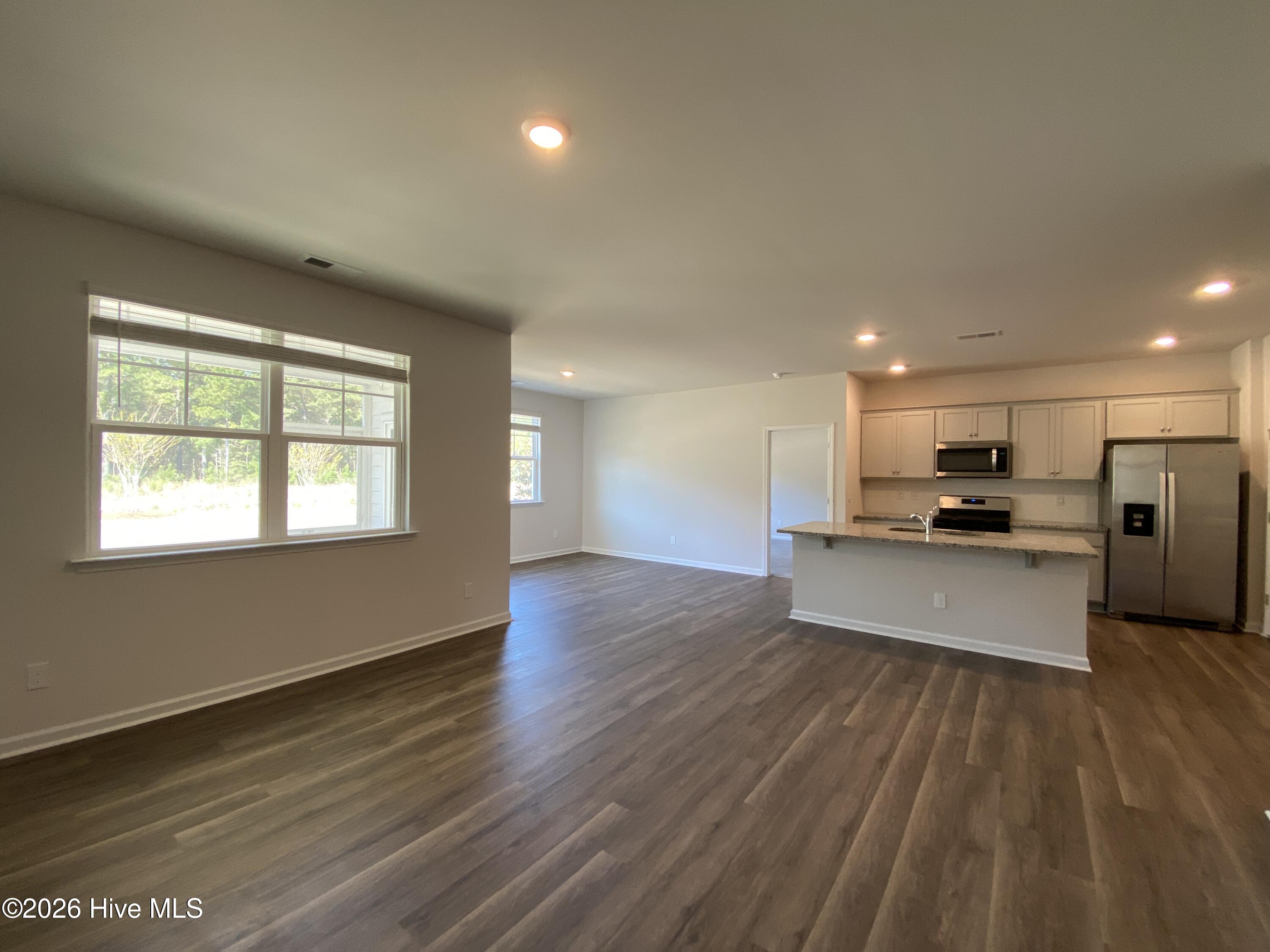 100553677 | Photo 11