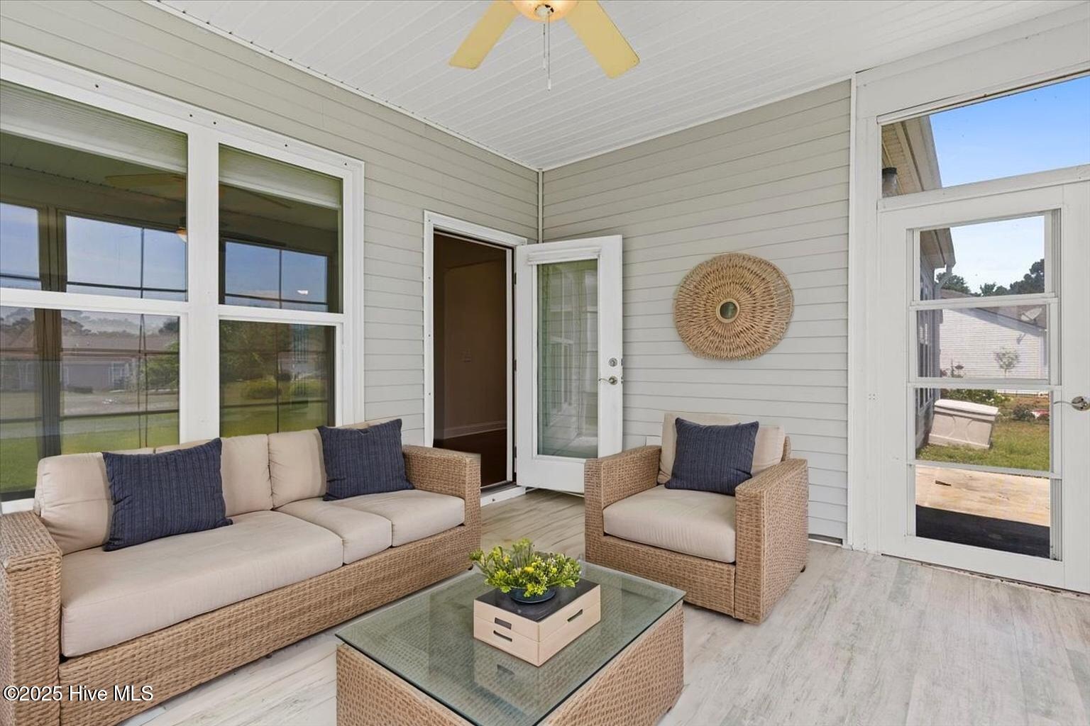 100505325 | Photo 39