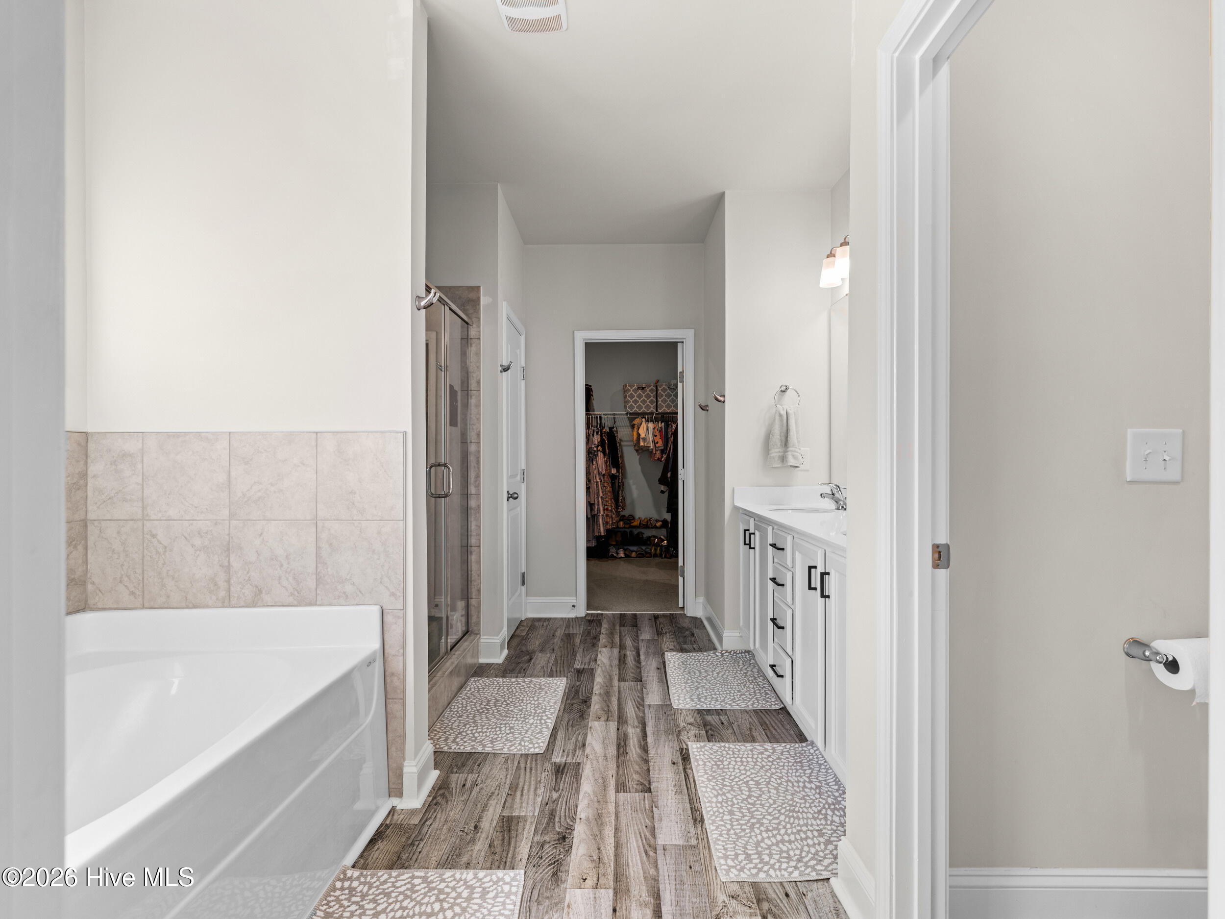 100565919 | Photo 37