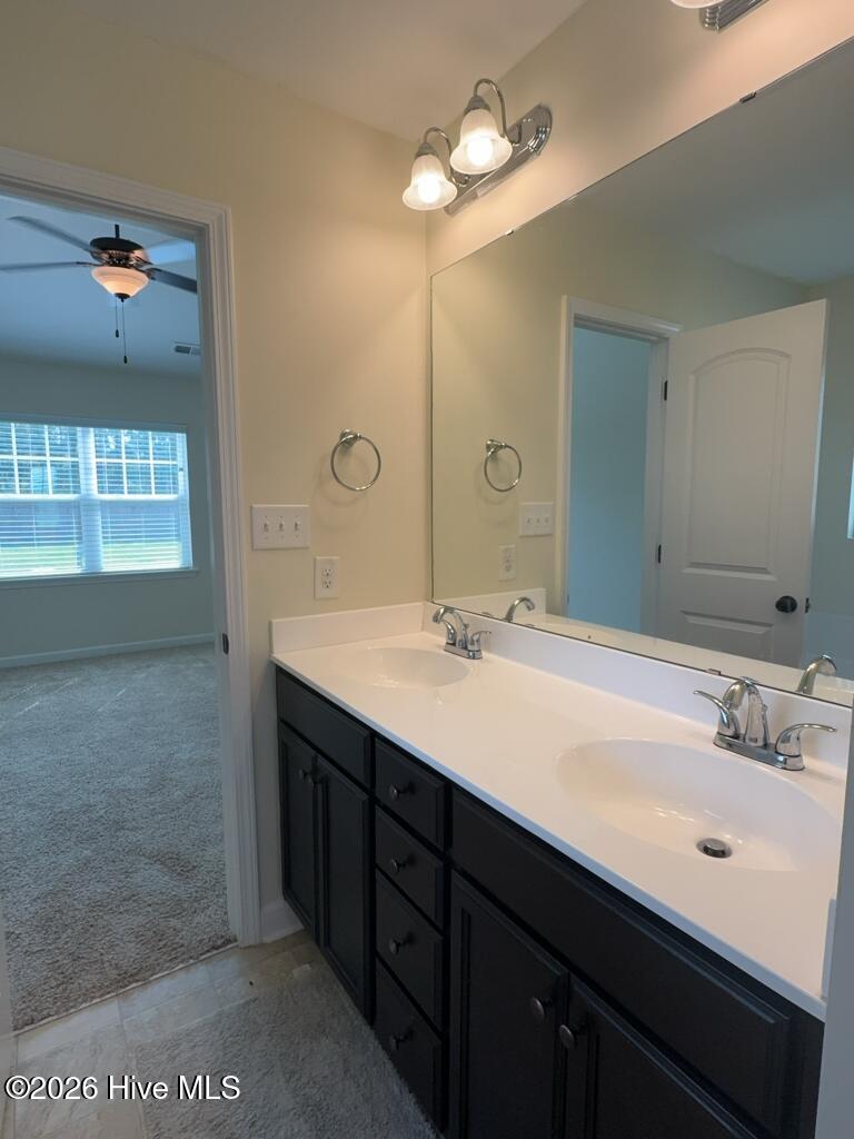 100563176 | Photo 15