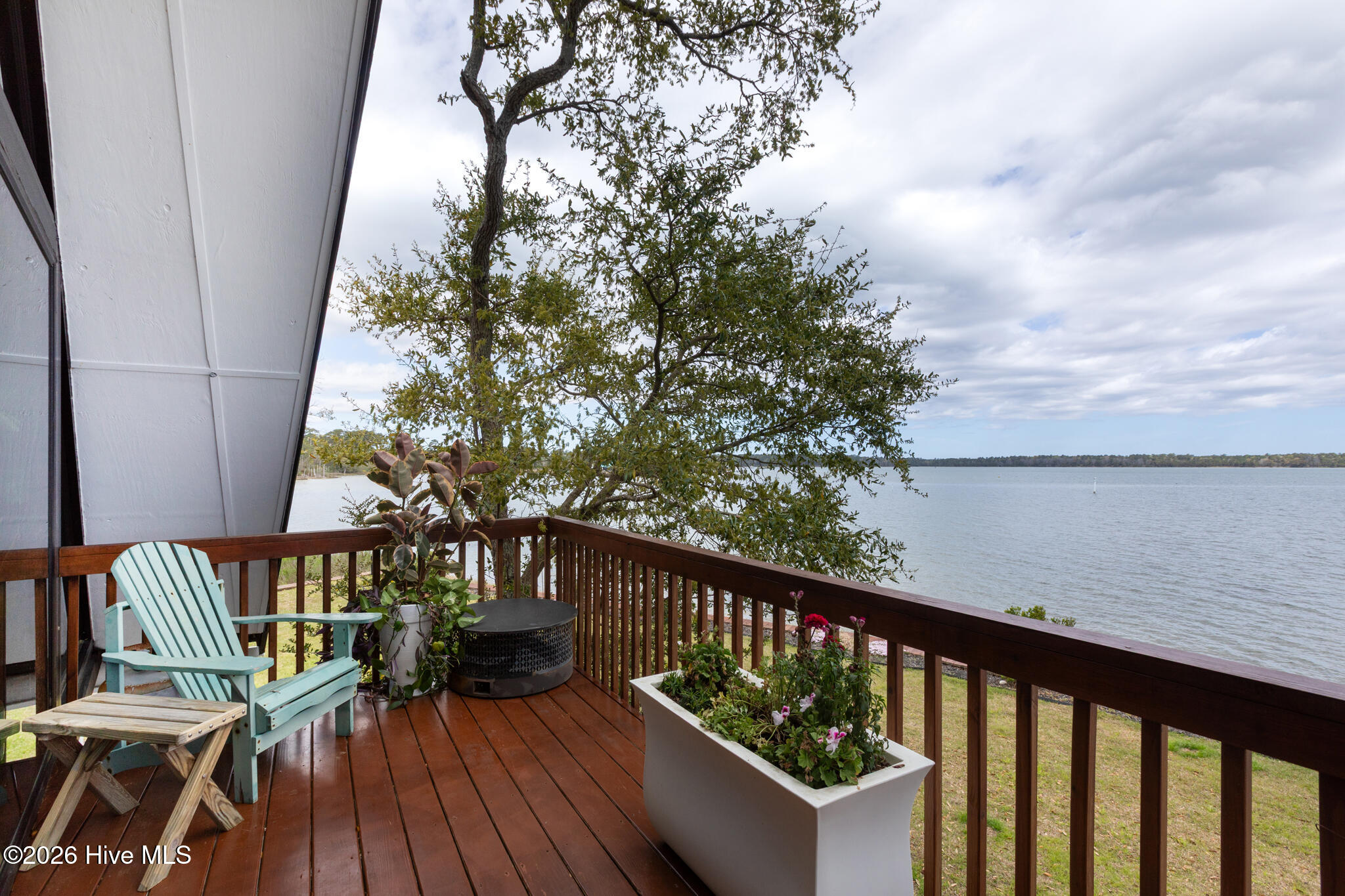 100565718 | Photo 31