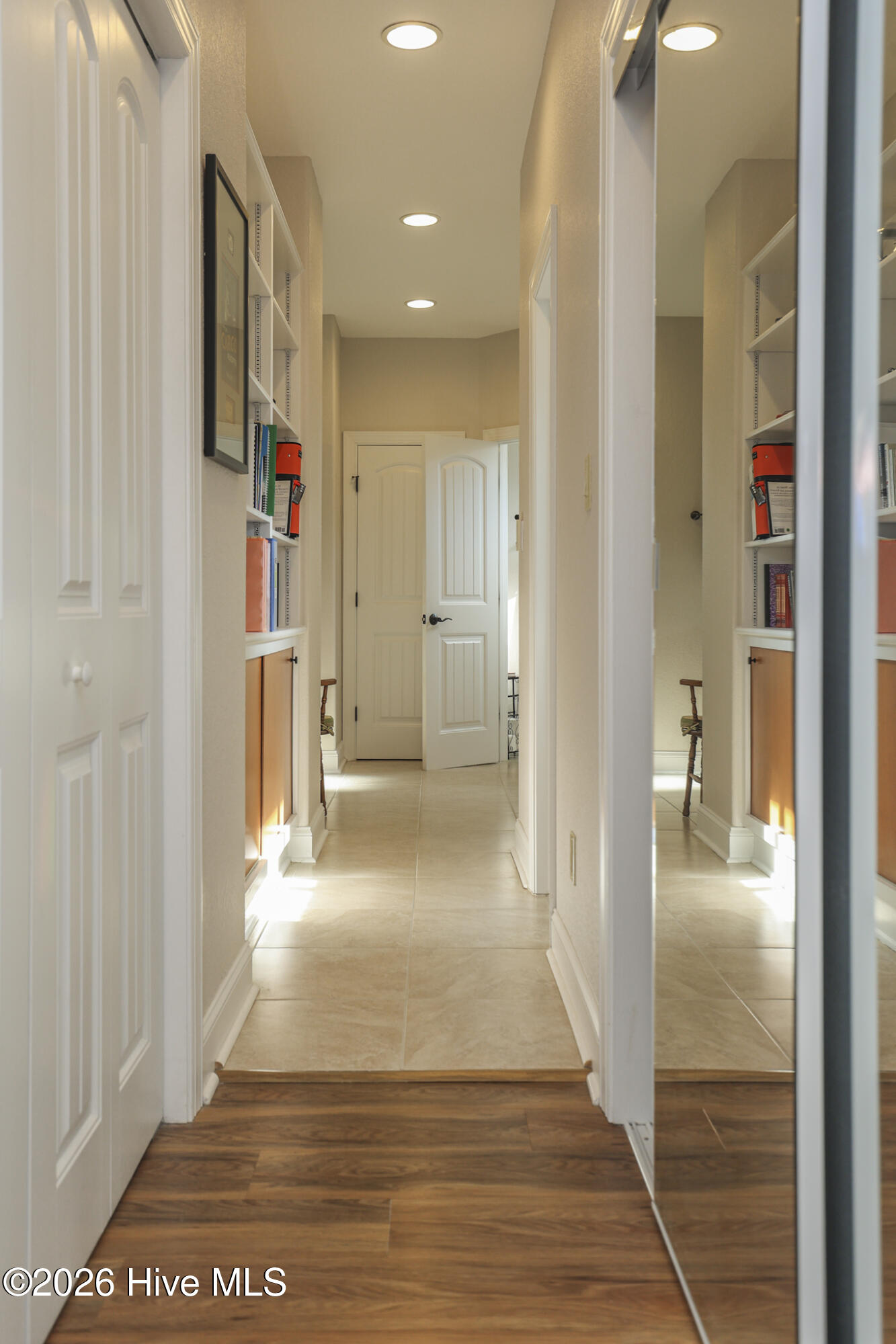 100564942 | Photo 89