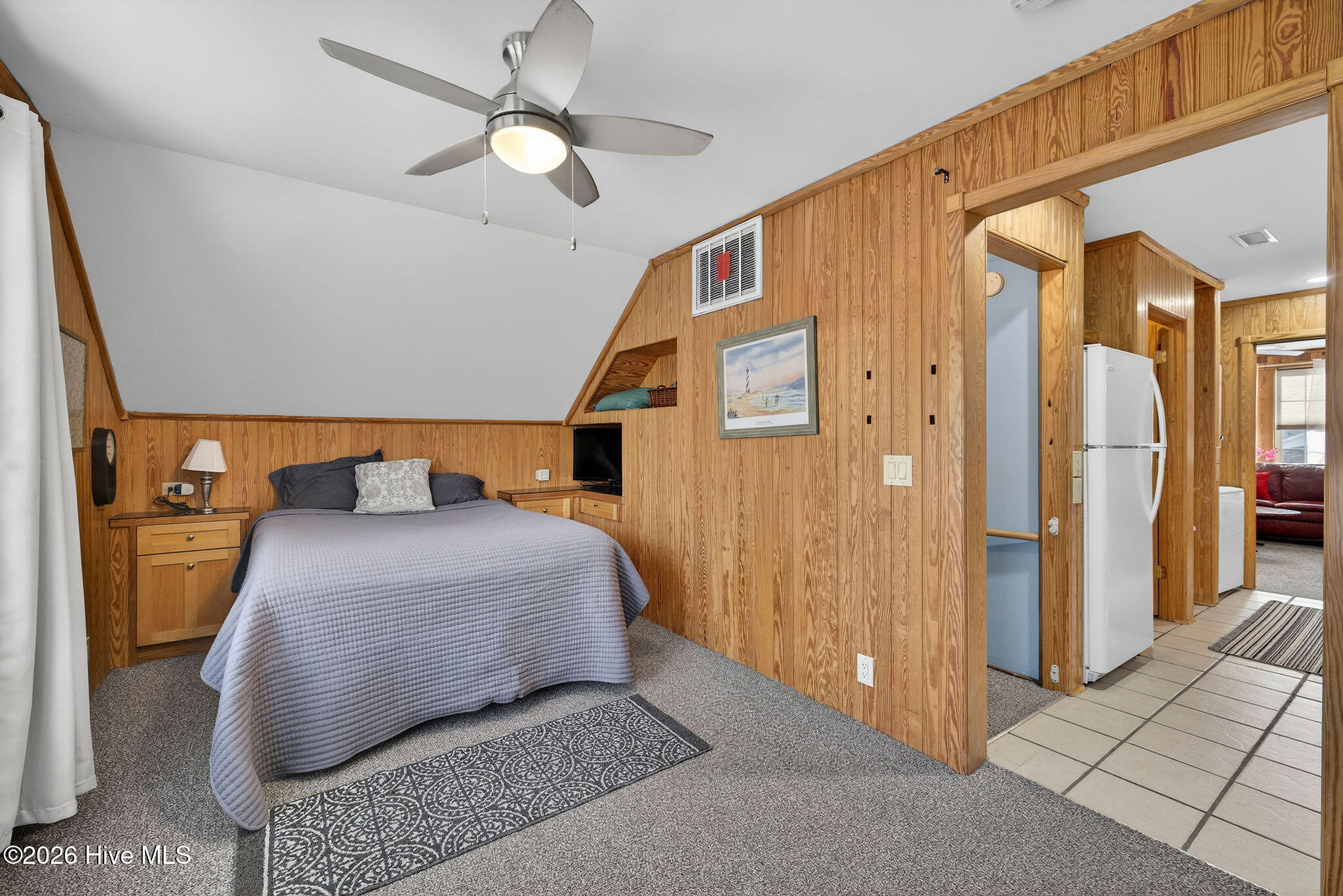 100542936 | Photo 70