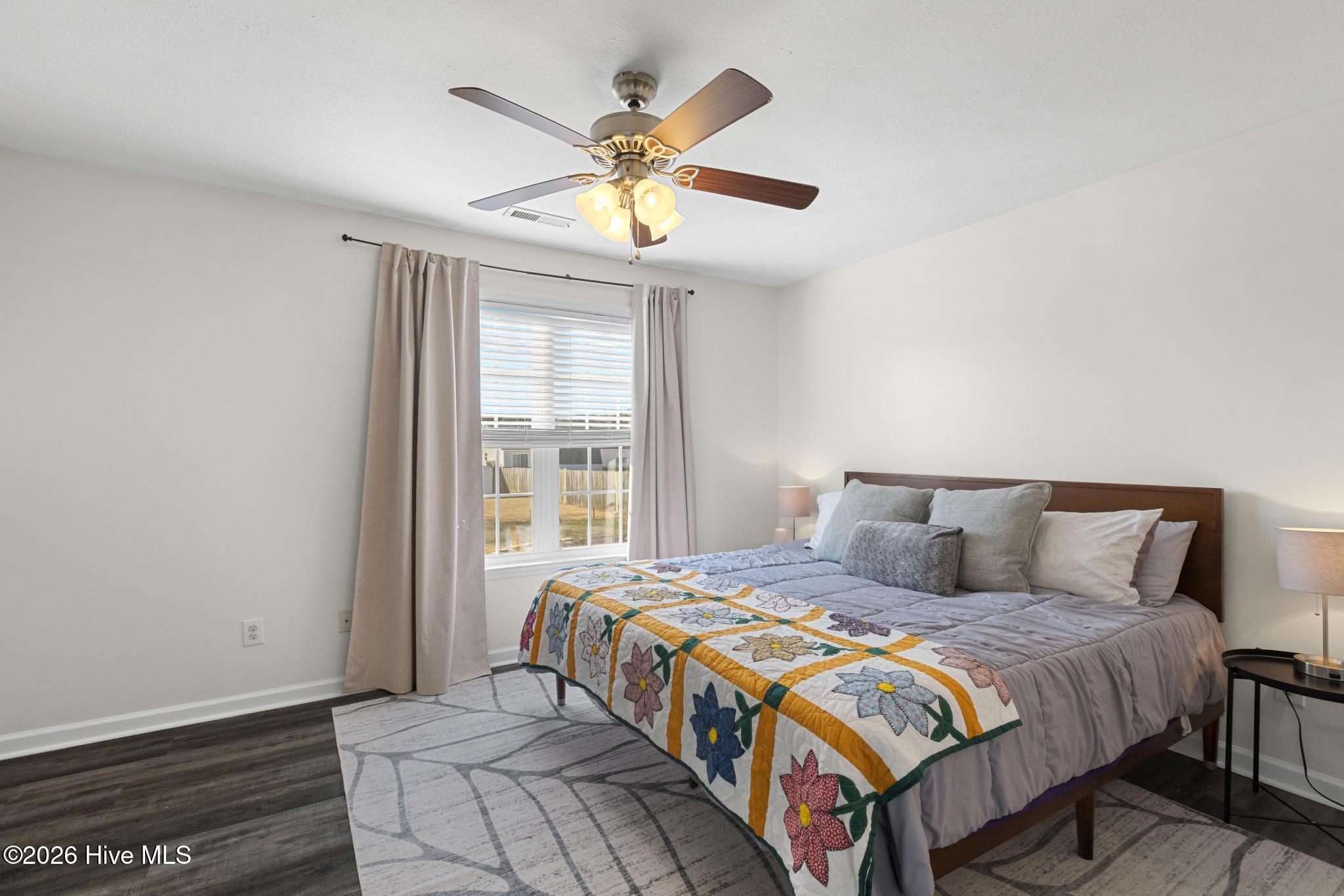 100552473 | Photo 16