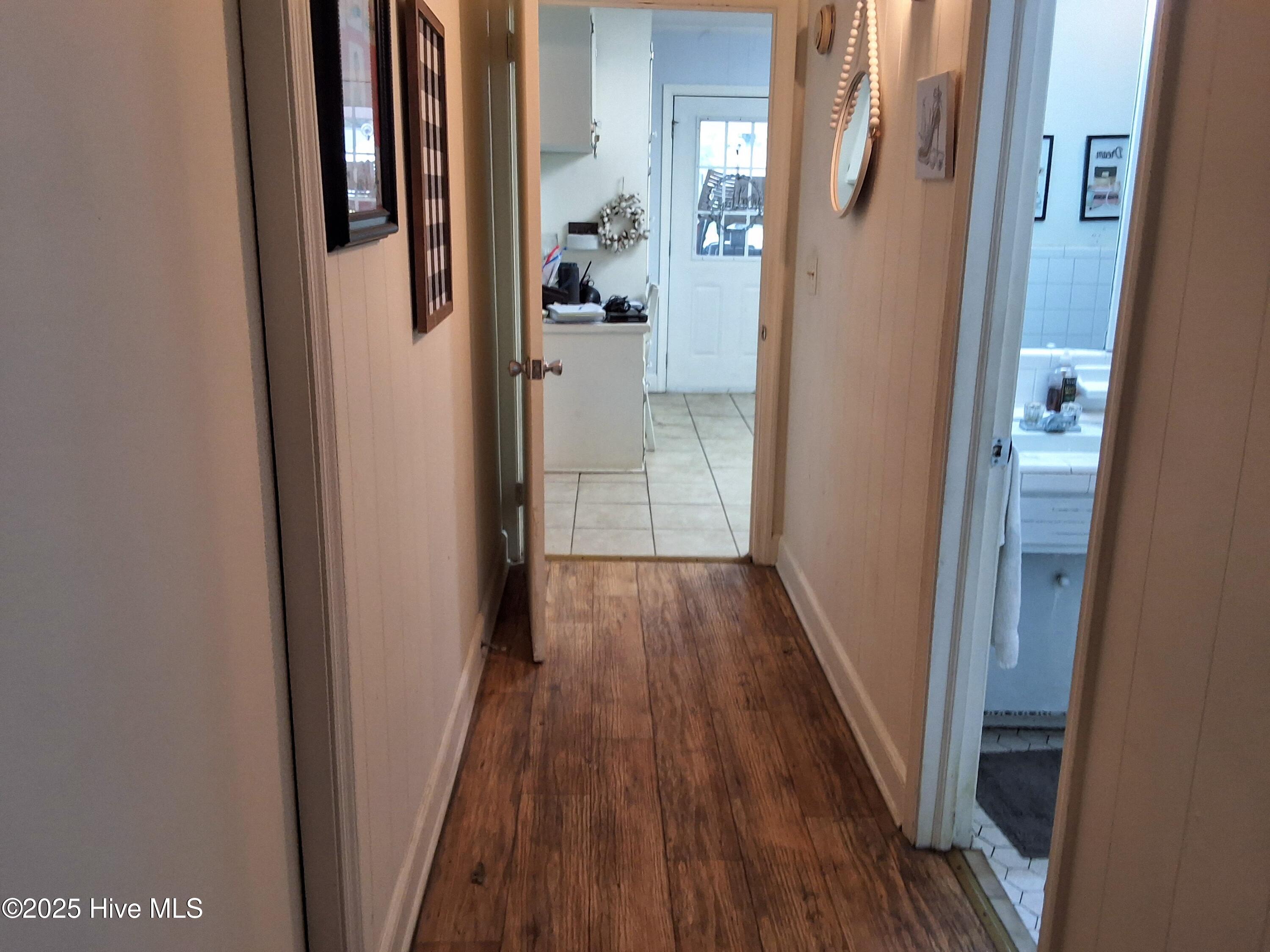 100535903 | Photo 17