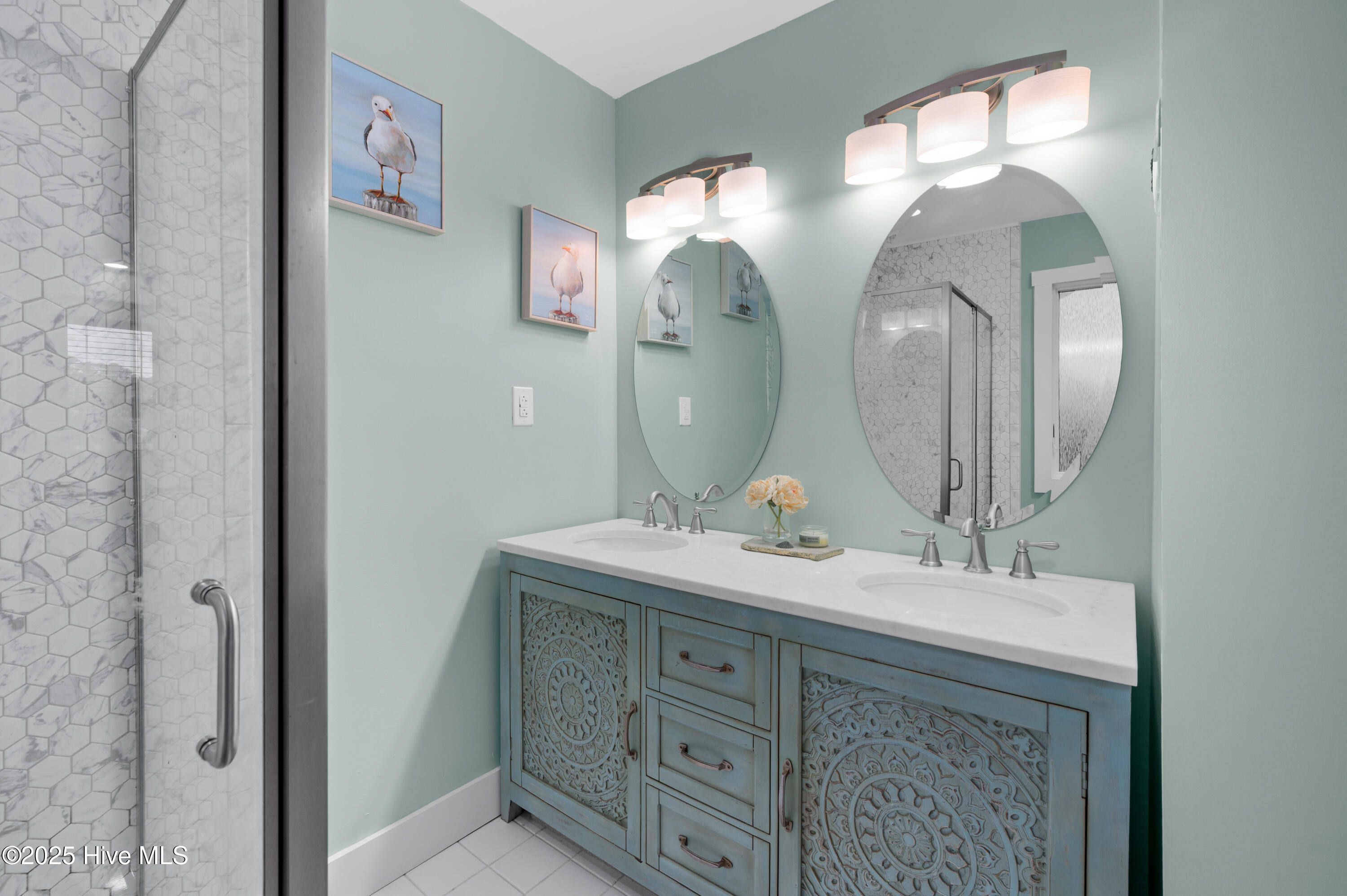 100542345 | Photo 20