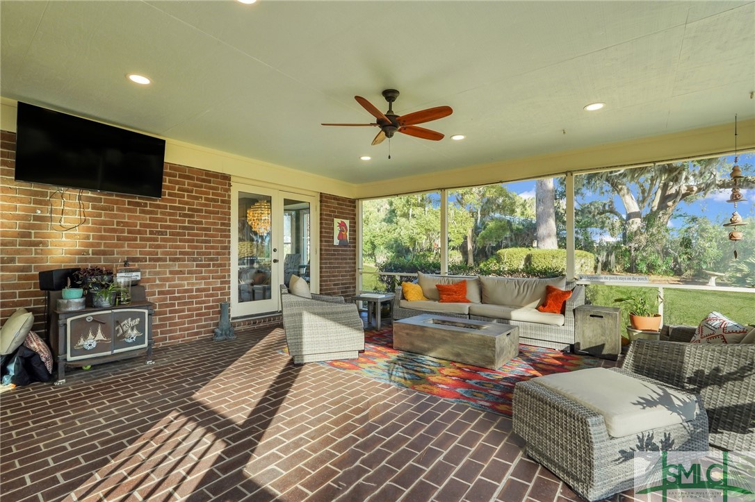 637 Rose Dhu Road, Savannah, GA, 31419