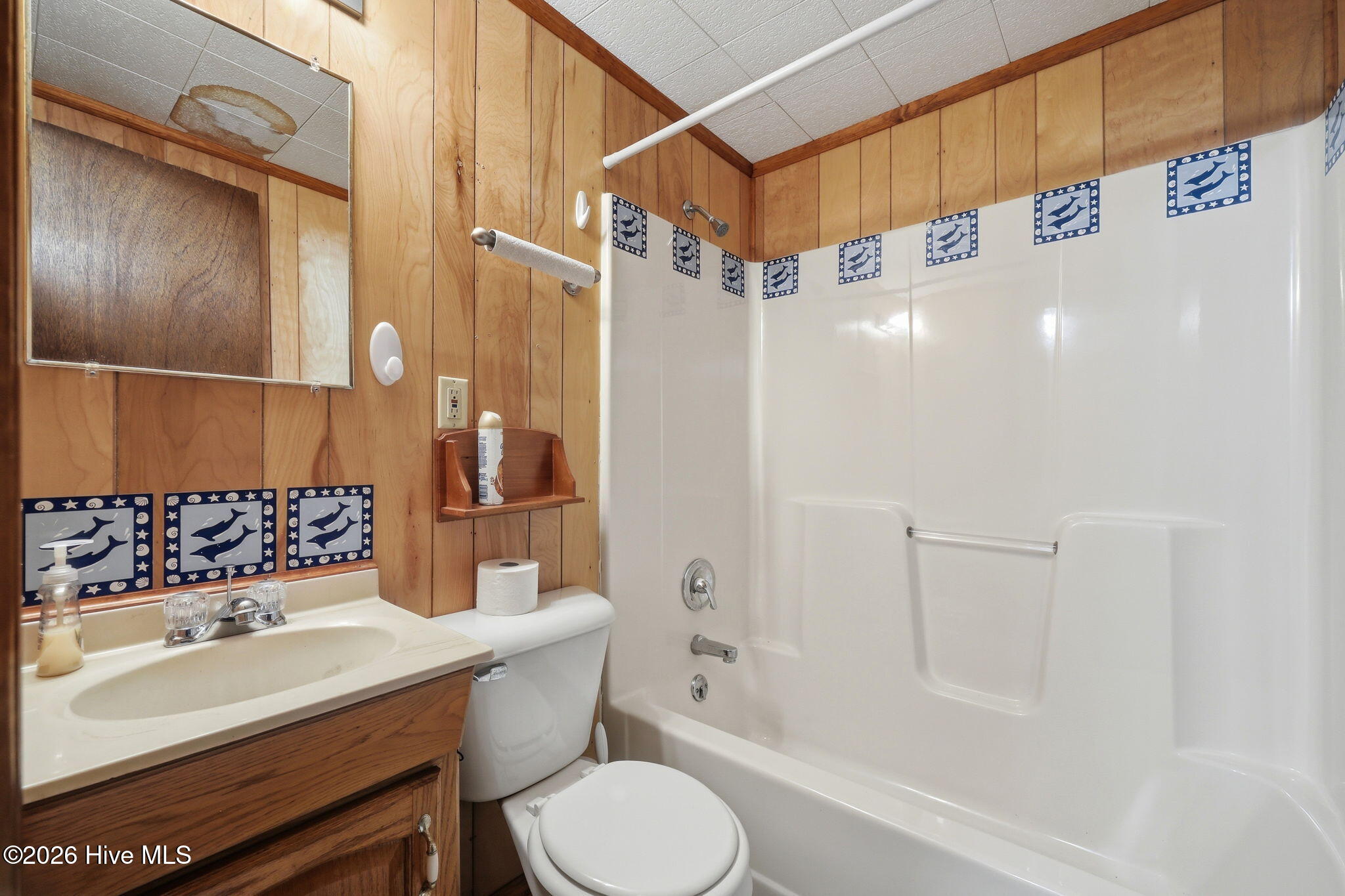 1572 Bathroom