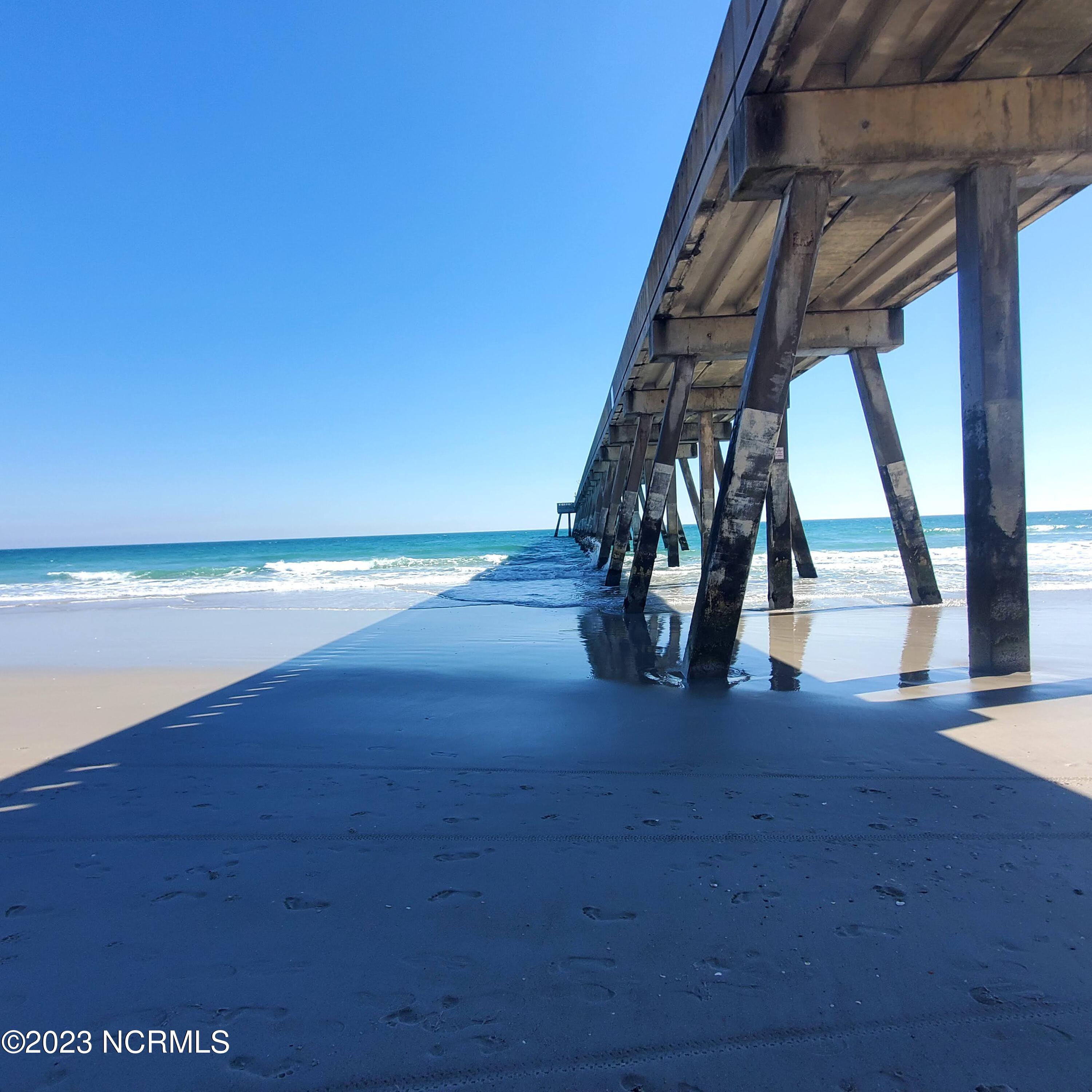 100564082 | Photo 21