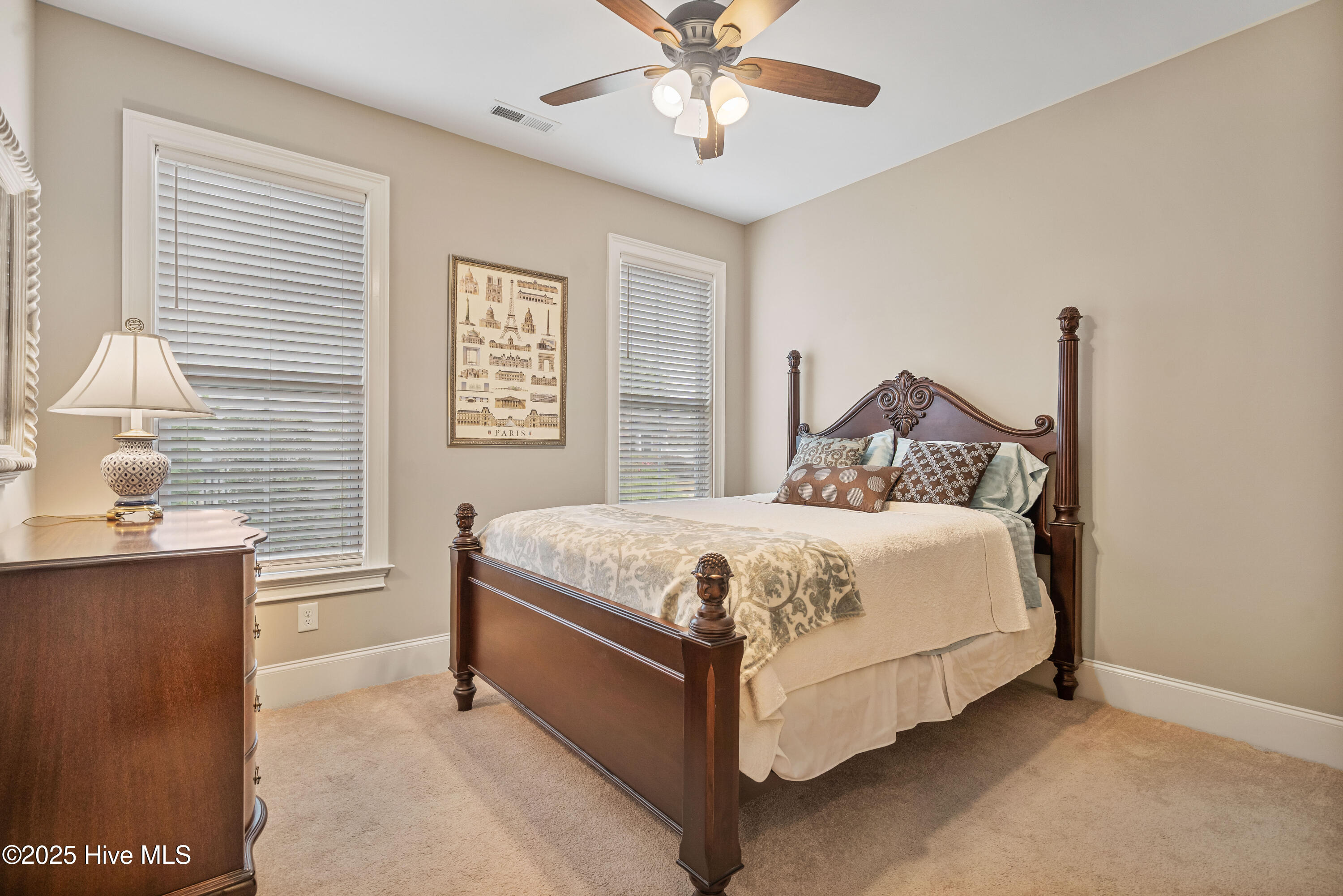 100539660 | Photo 43