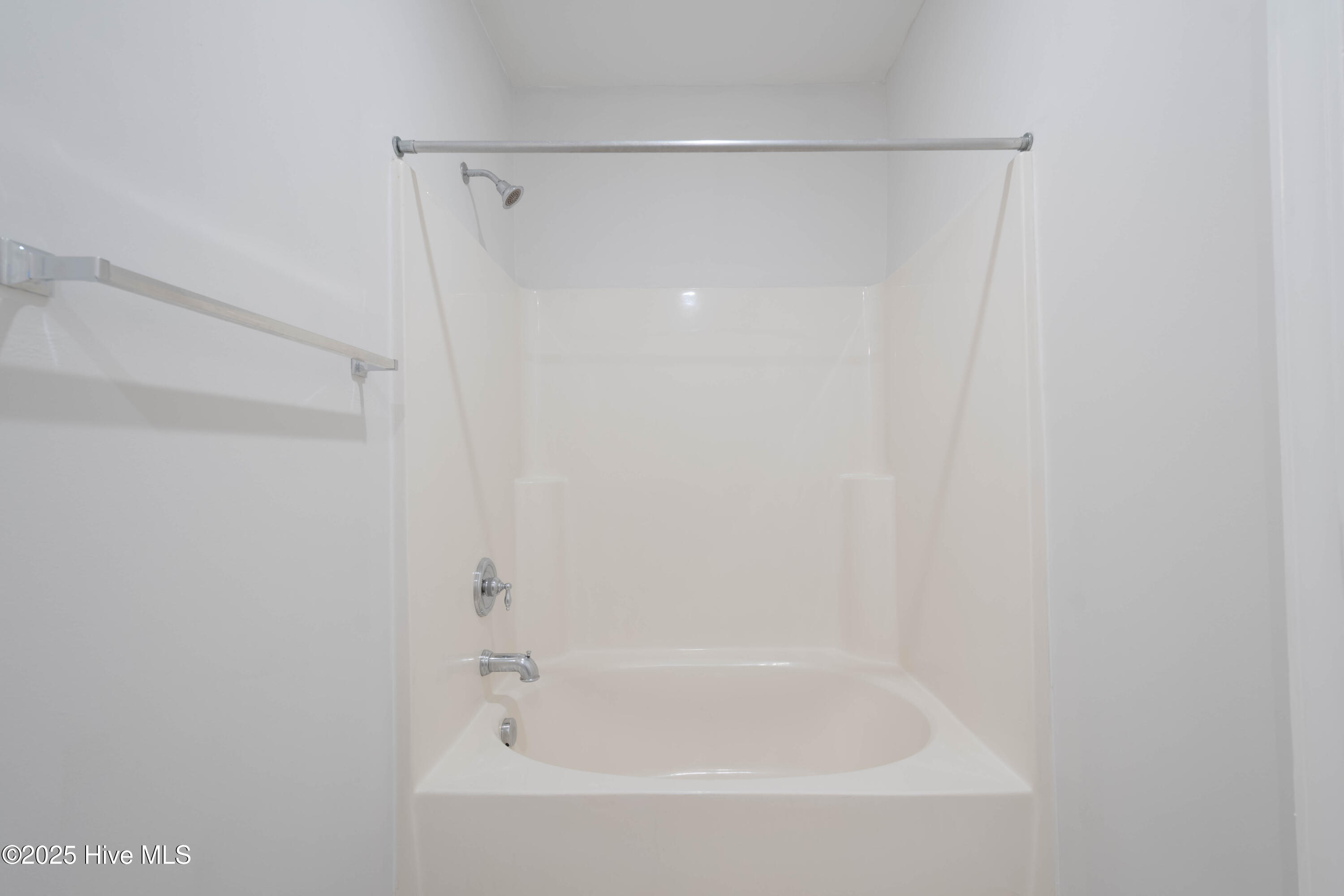 100515883 | Photo 32