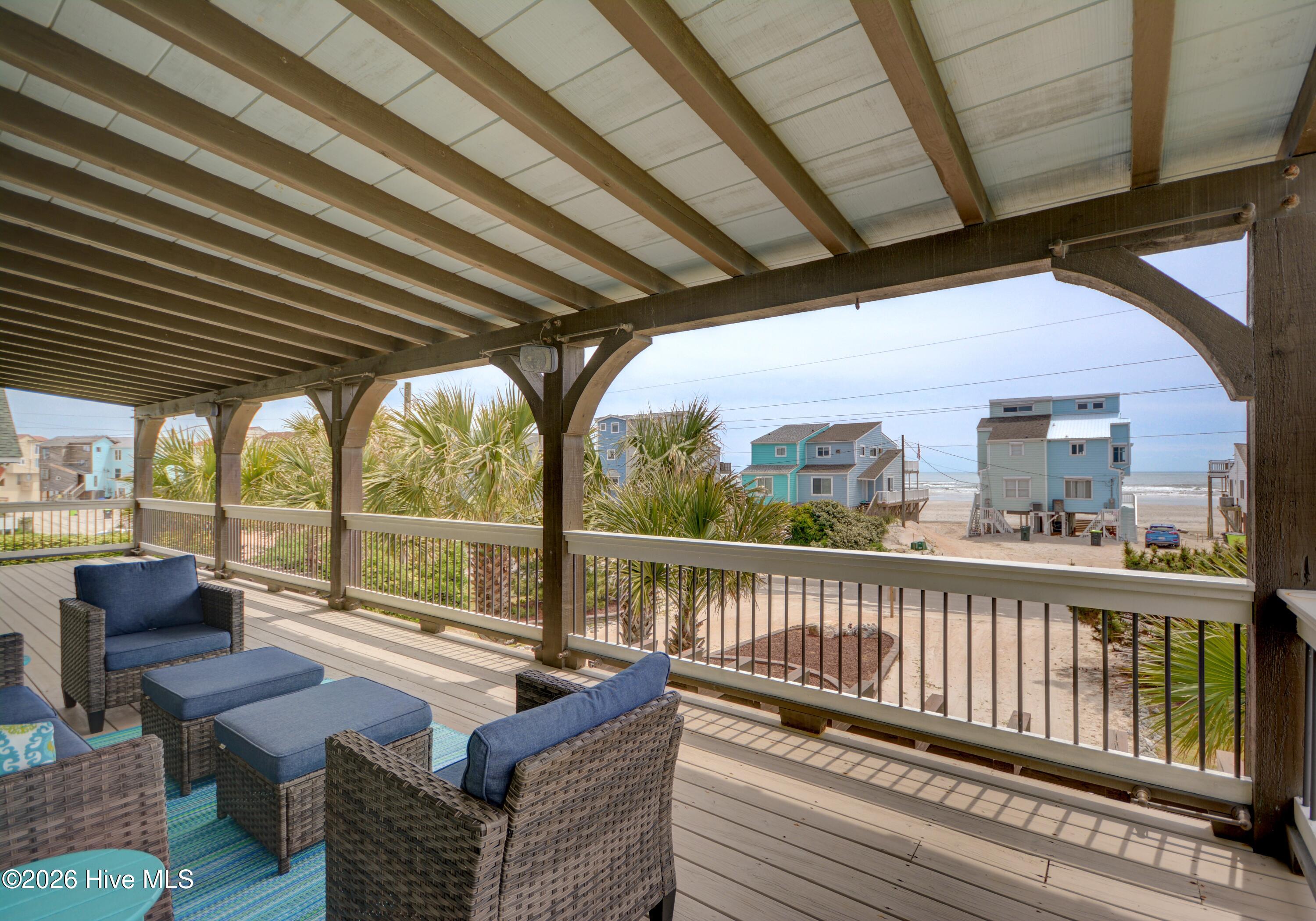 100565918 | Photo 39