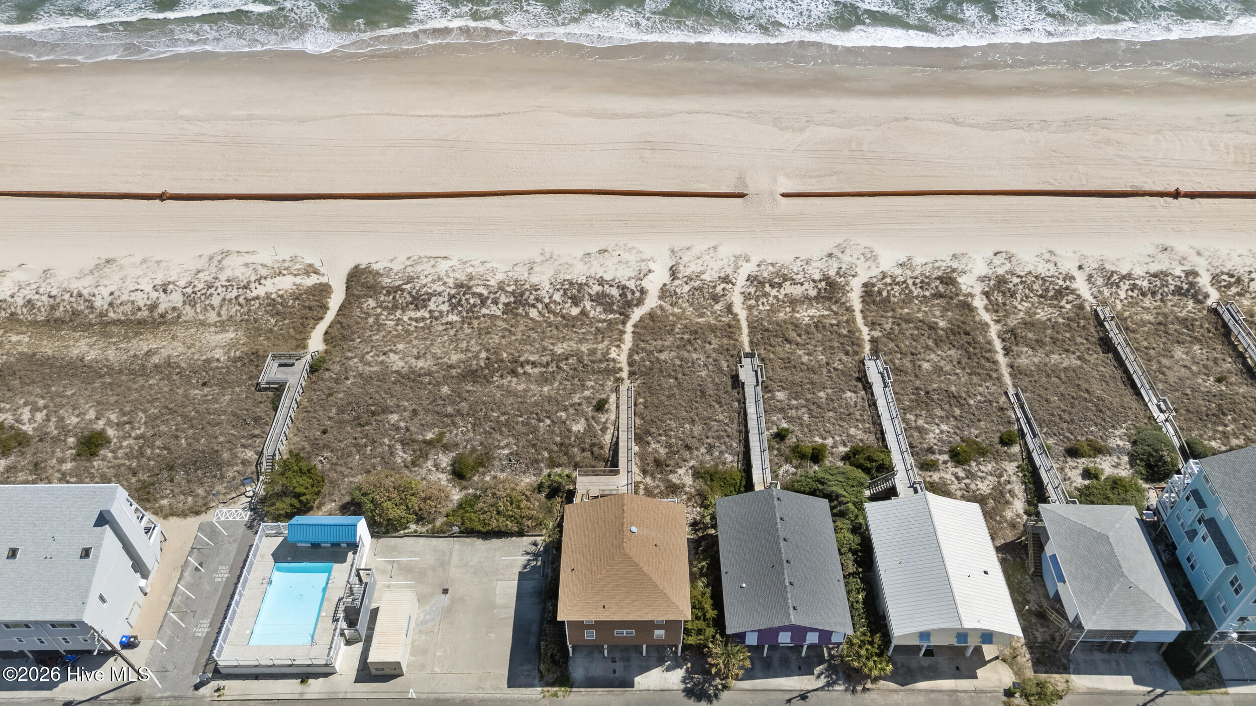 100561648 | Photo 82