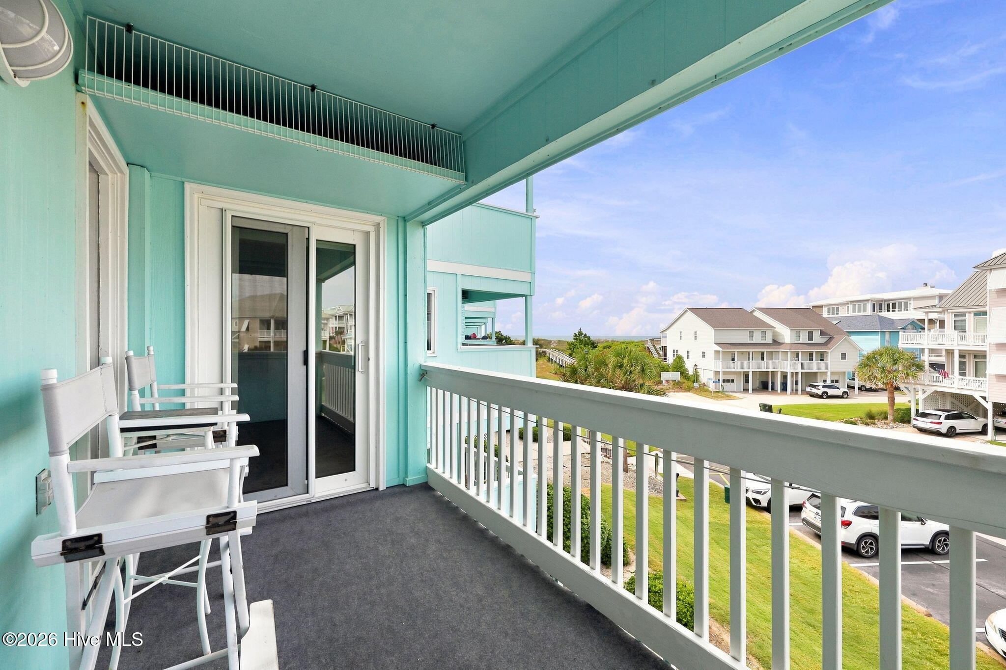 301 Commerce Way 