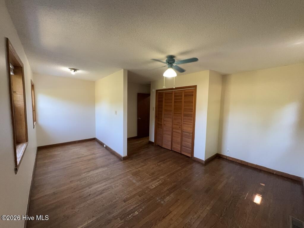 100566915 | Photo 12