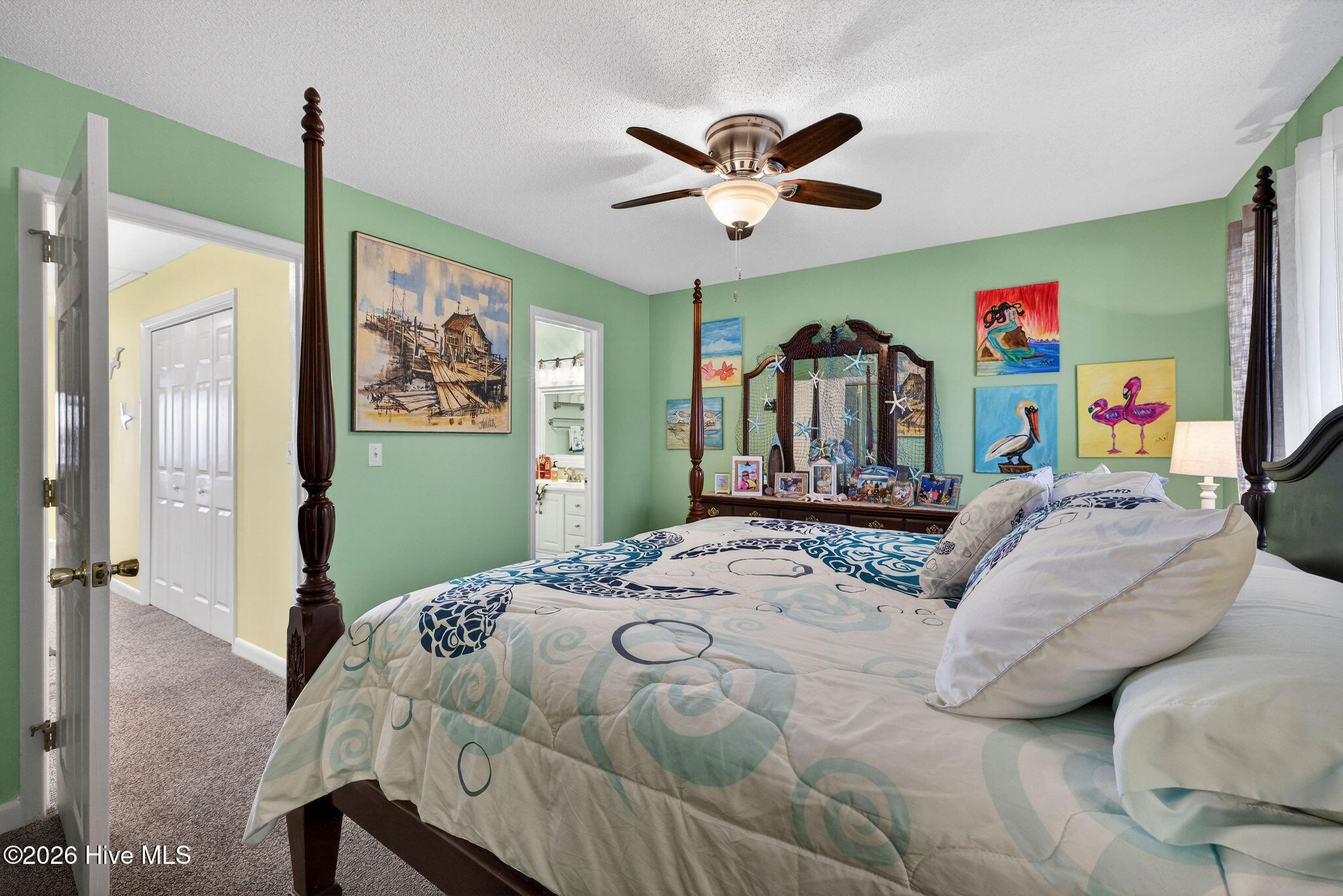 100564348 | Photo 30