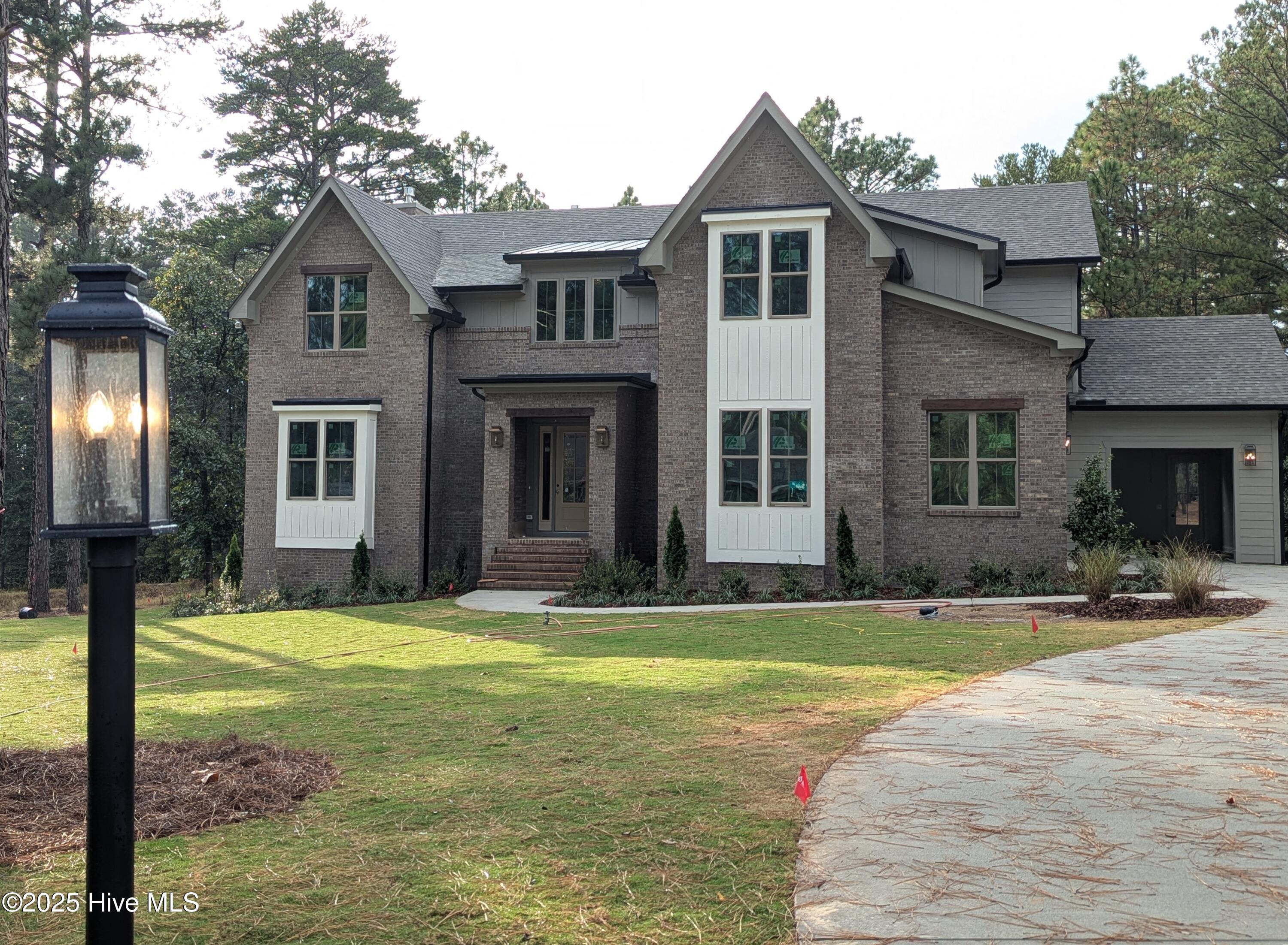 Property at 305 Sloan Lane