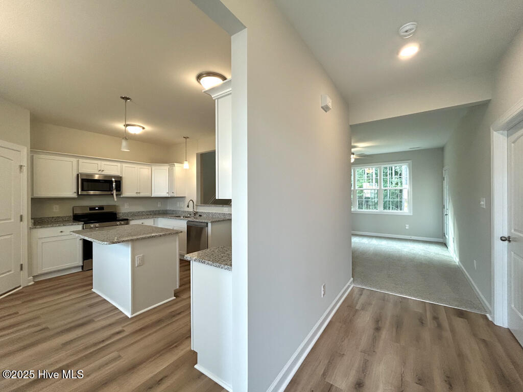 100560362 | Photo 11