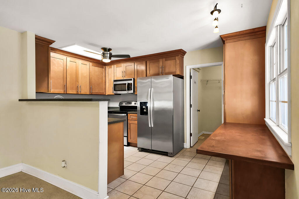 100562236 | Photo 14