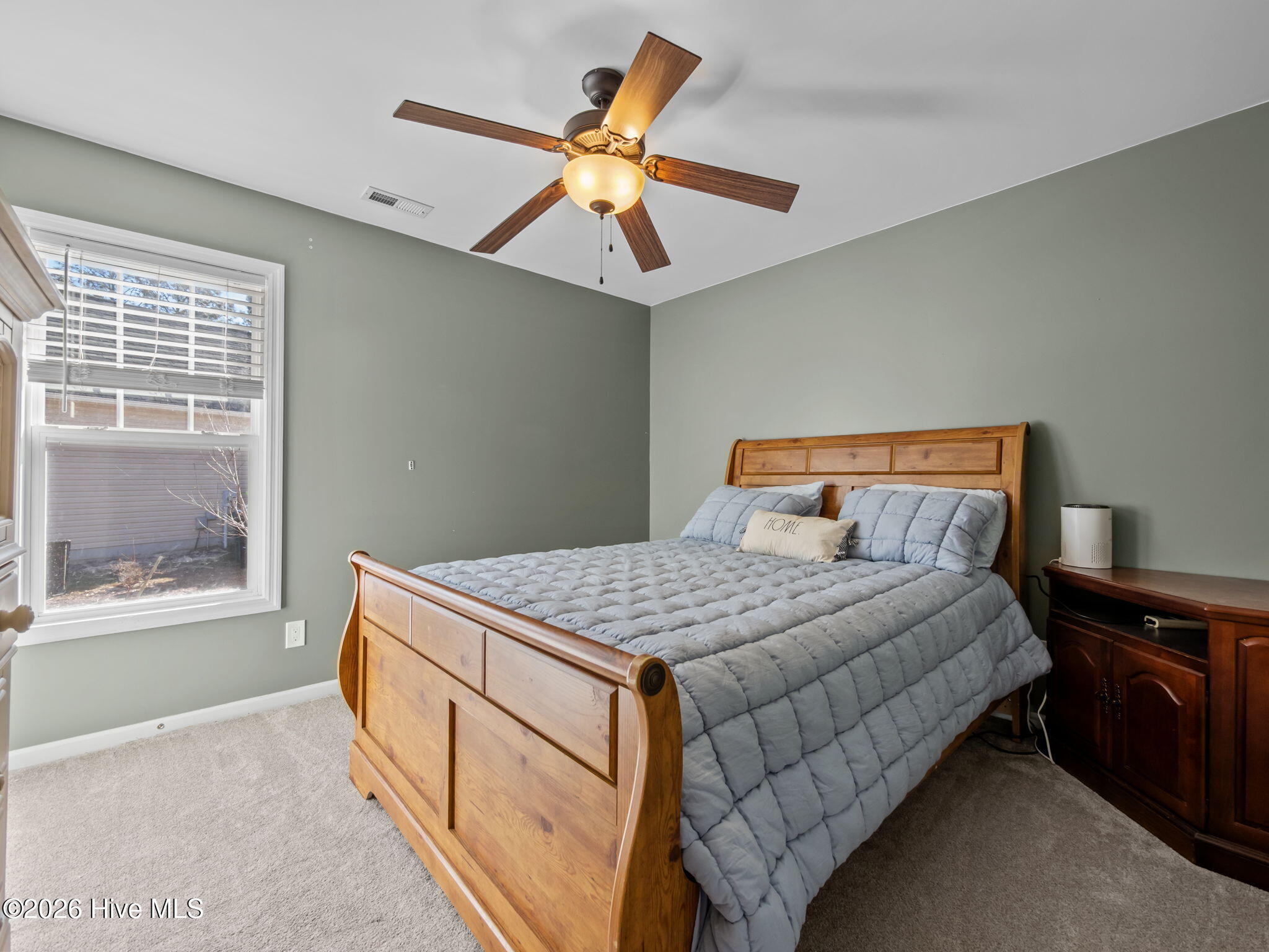 100549308 | Photo 23