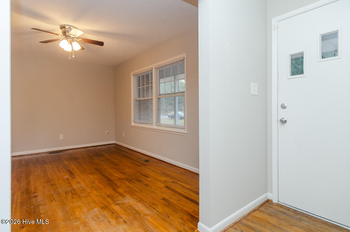 100526974 | Photo 15