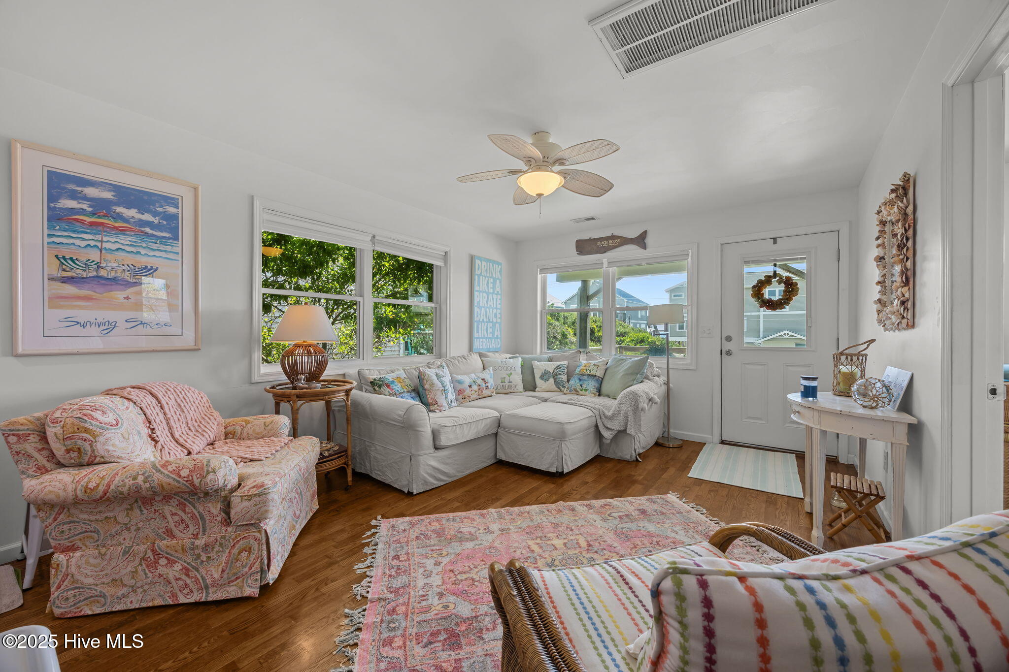 100522215 | Photo 11