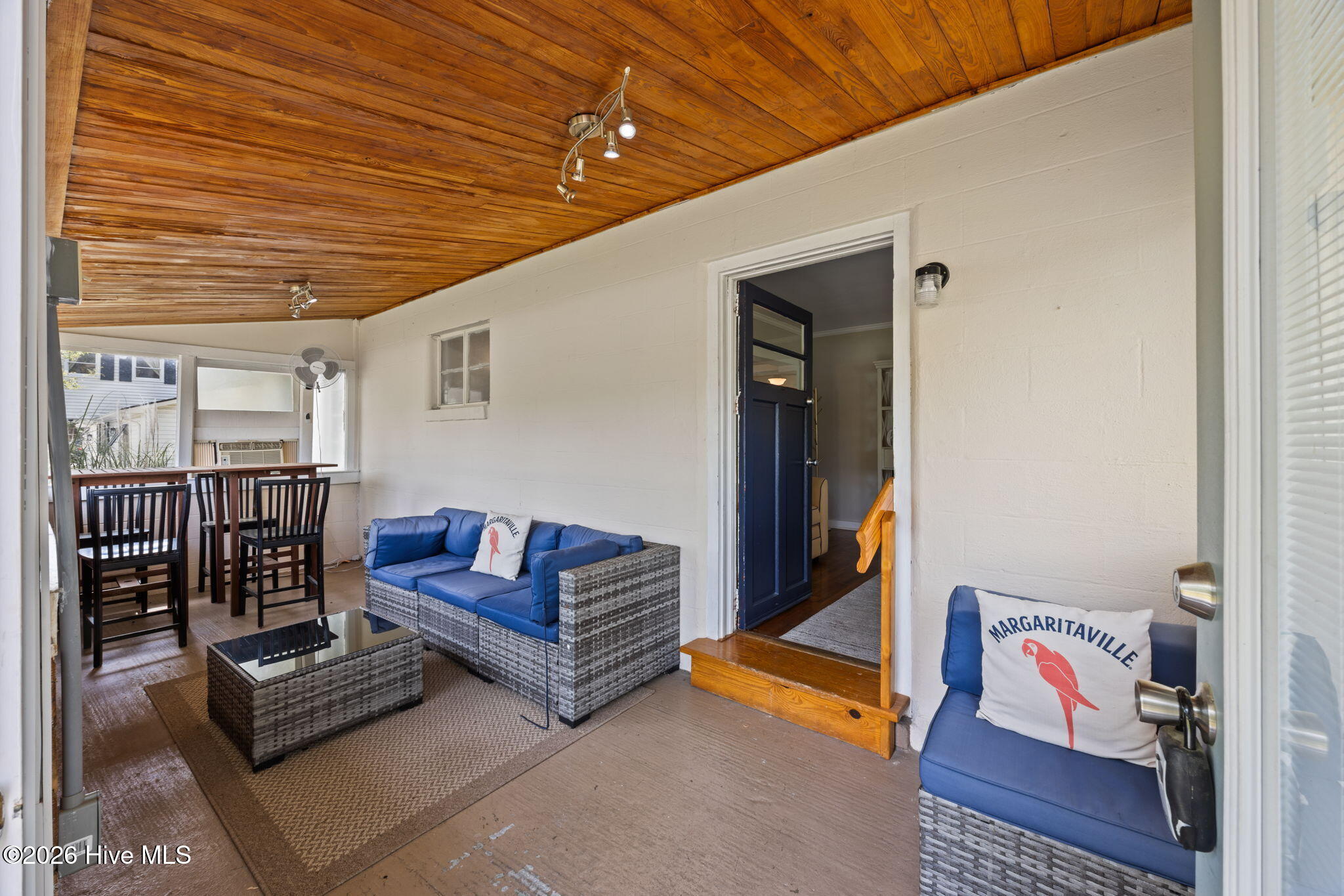 1103 Broad Street Ext,Oriental