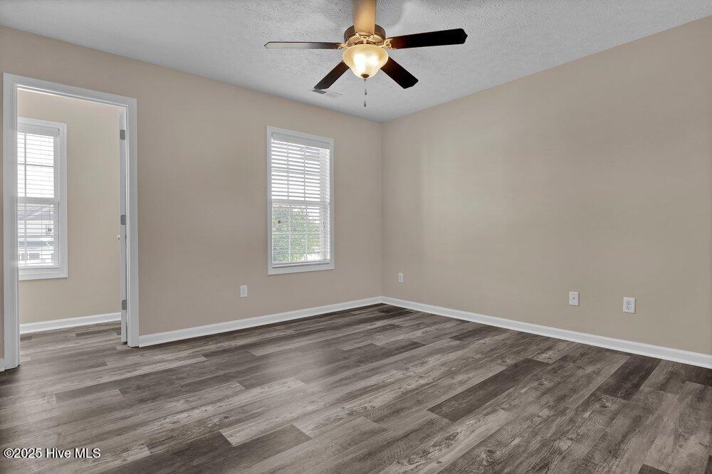 100546916 | Photo 17