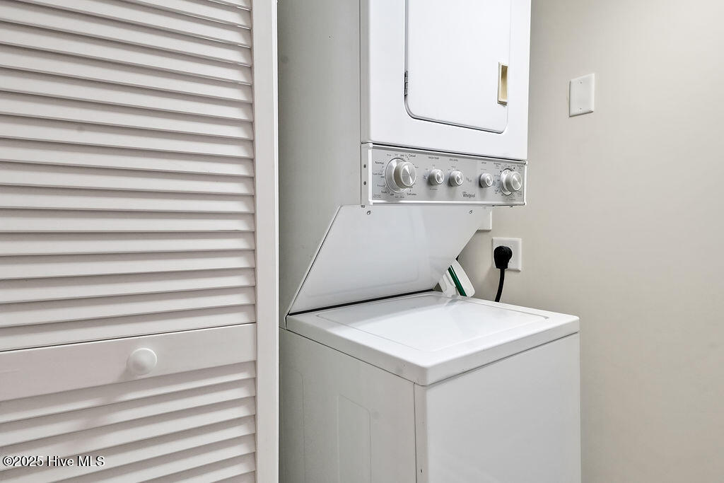 100544569 | Photo 40