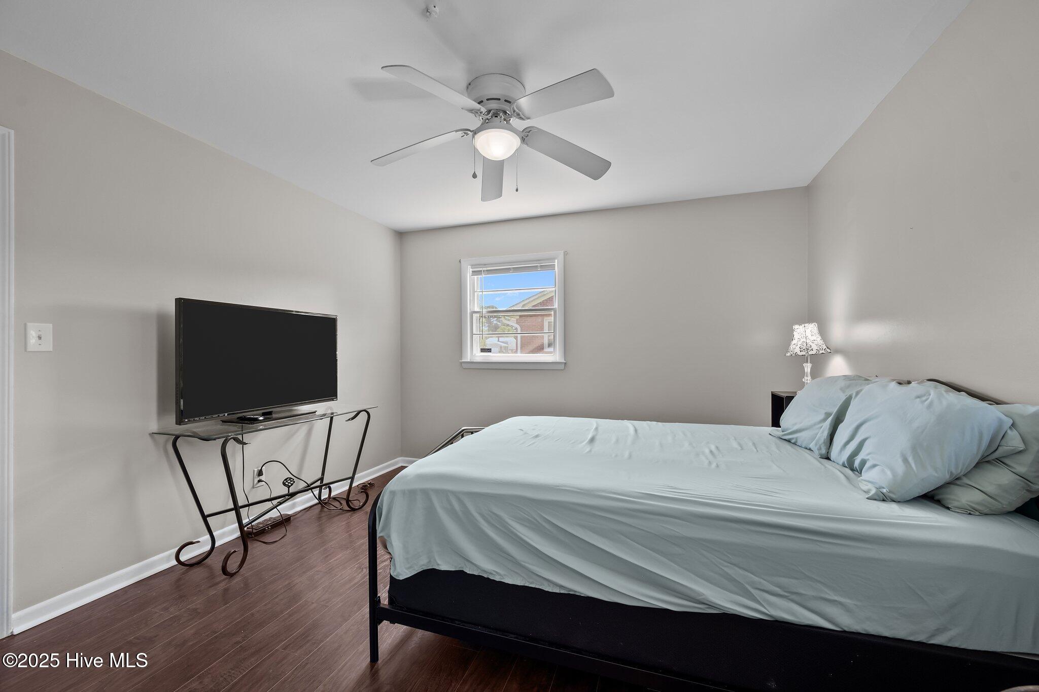 102 Mercer Road, Jacksonville, NC 28546 – photo 16: 22-web-or-mls-_RAD0060