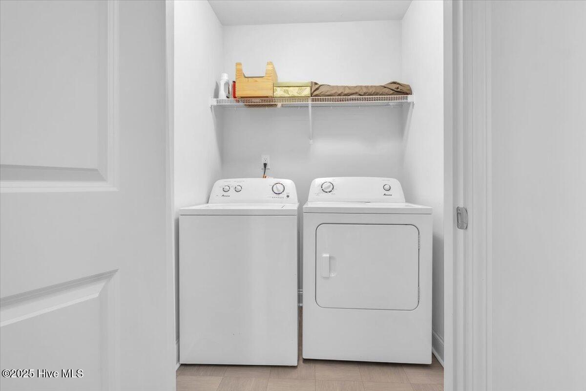 100532836 | Photo 25