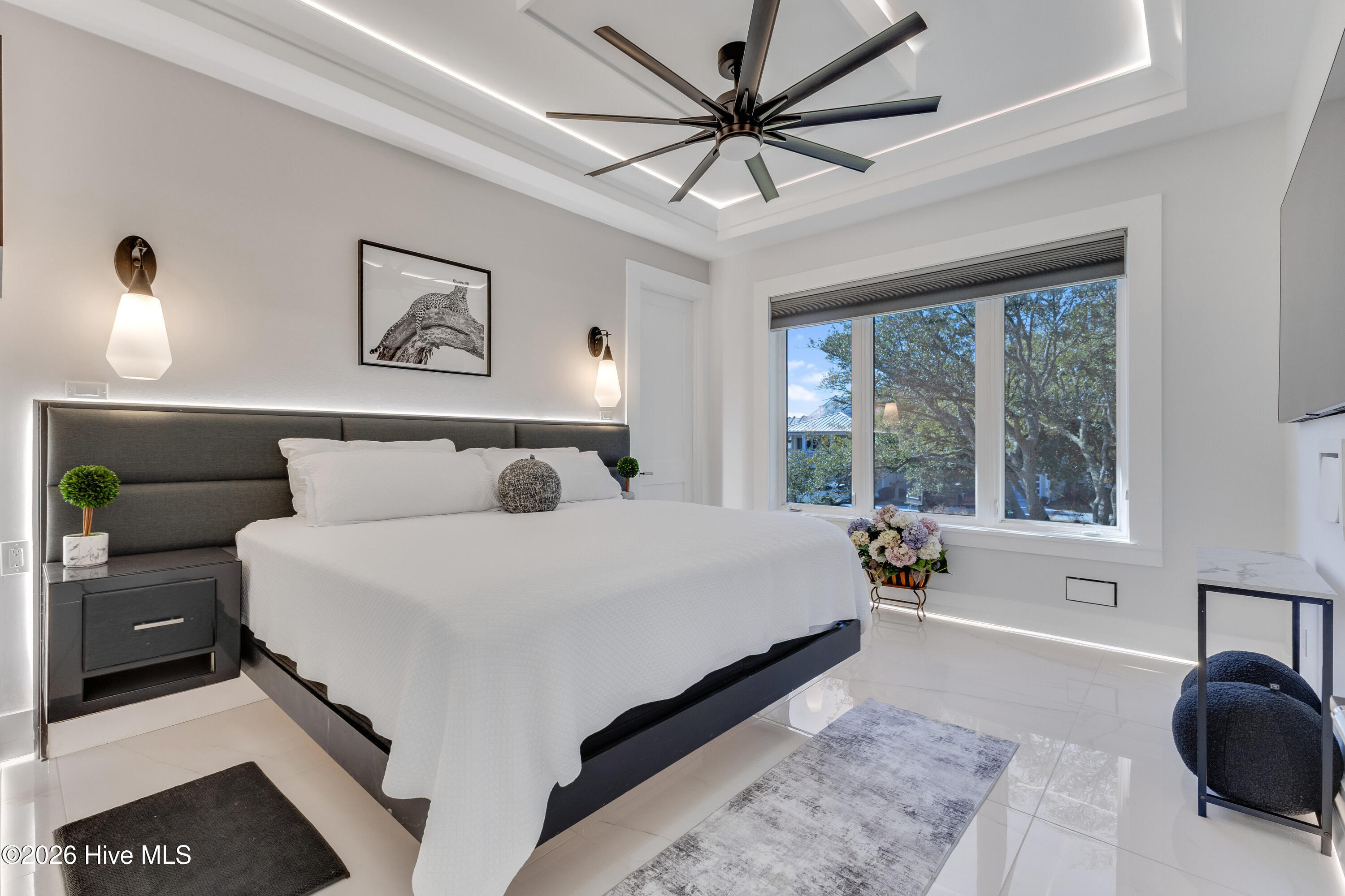 100559856 | Photo 47