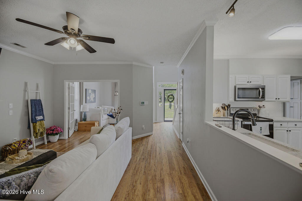 100565606 | Photo 14