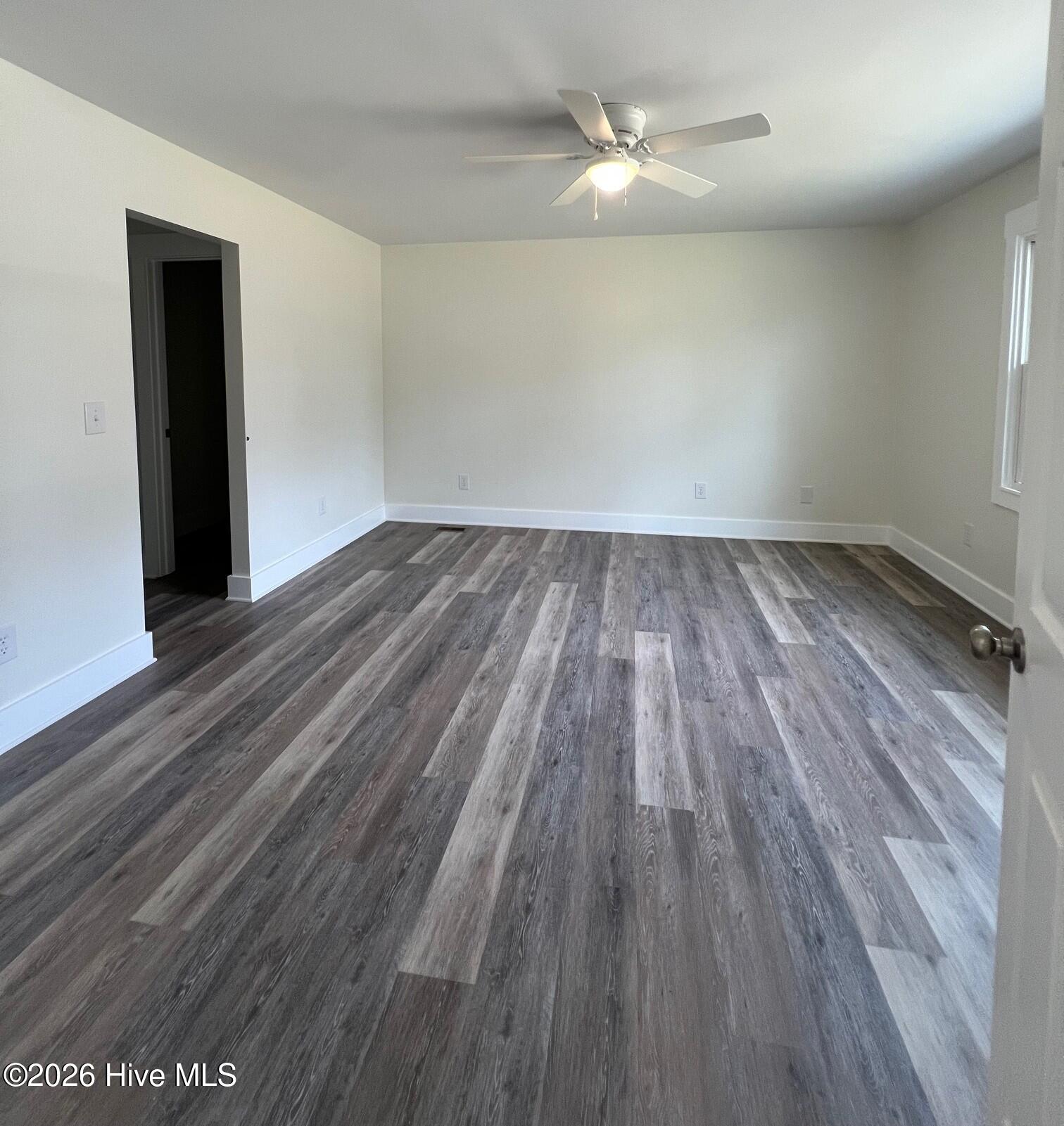 100559659 | Photo 17