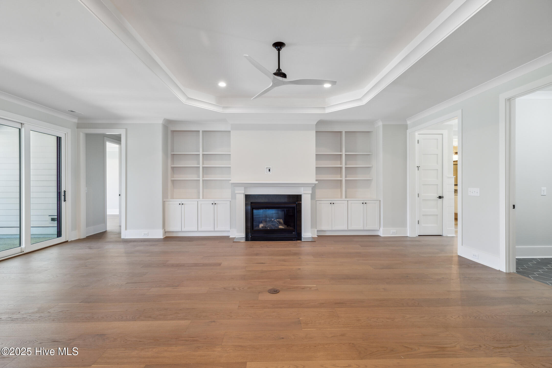 100461244 | Photo 16