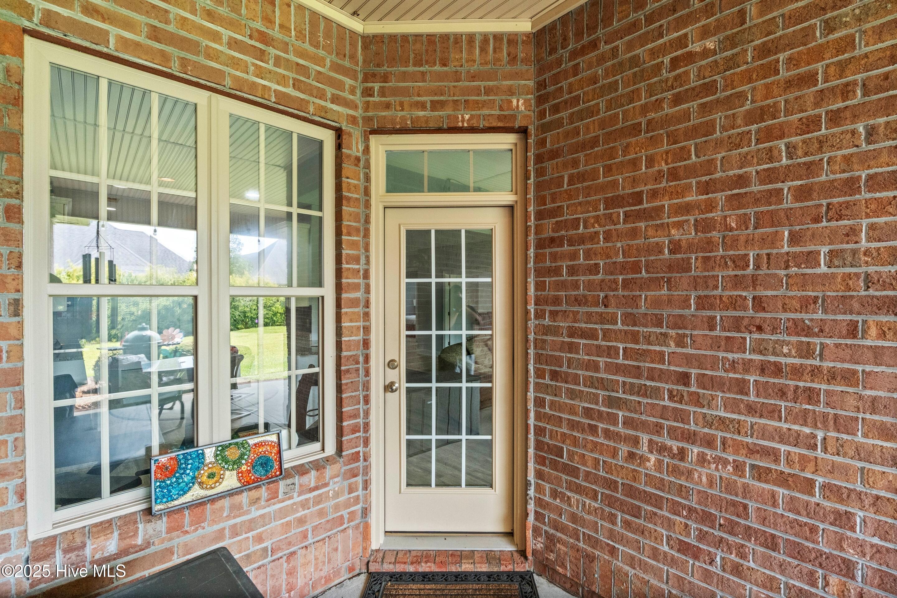 100541104 | Photo 18