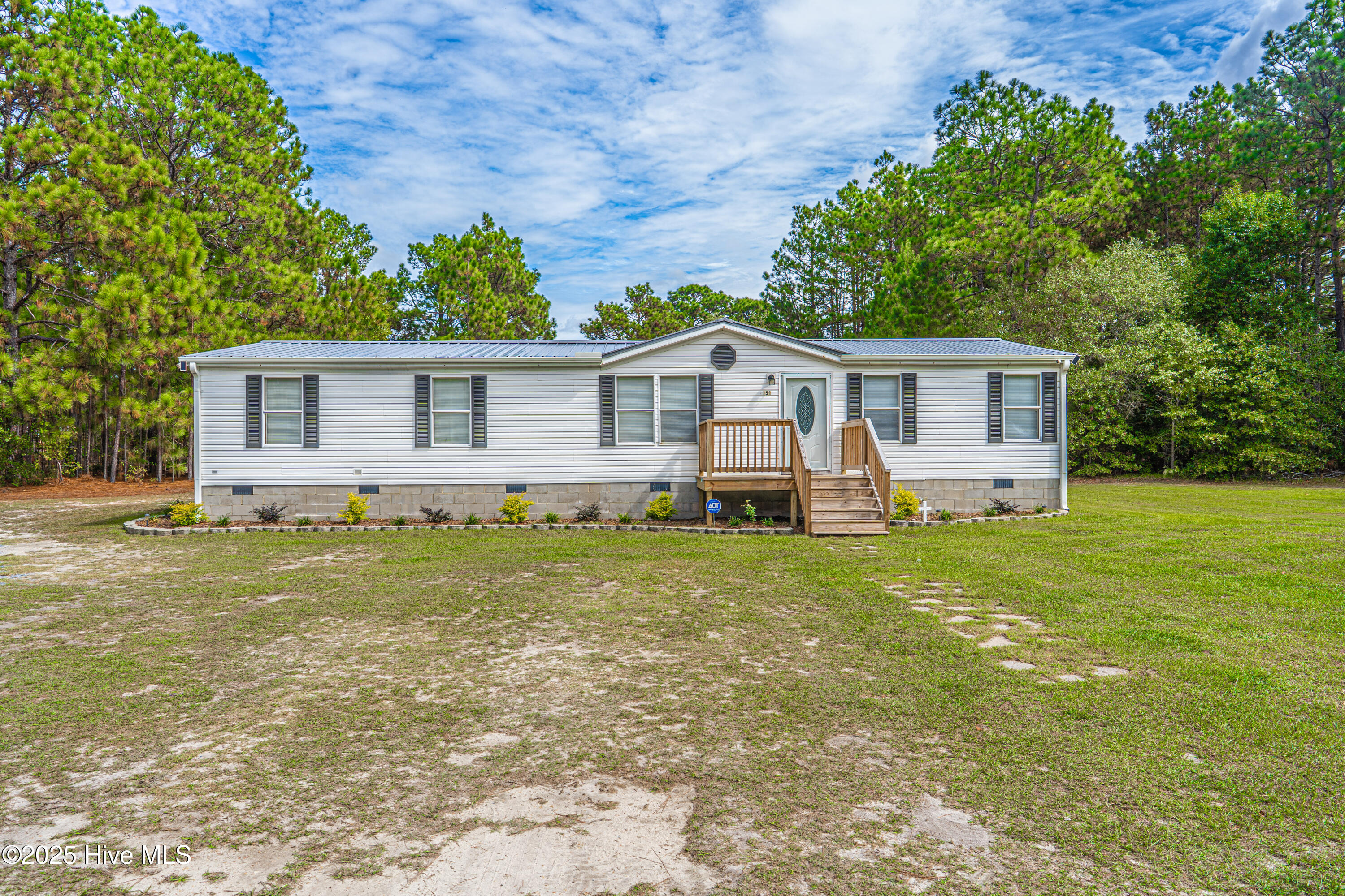 Homes for sale in Aberdeen, NC | 151 Allen Ln, Aberdeen, NC 28315 | MLS# 100536044